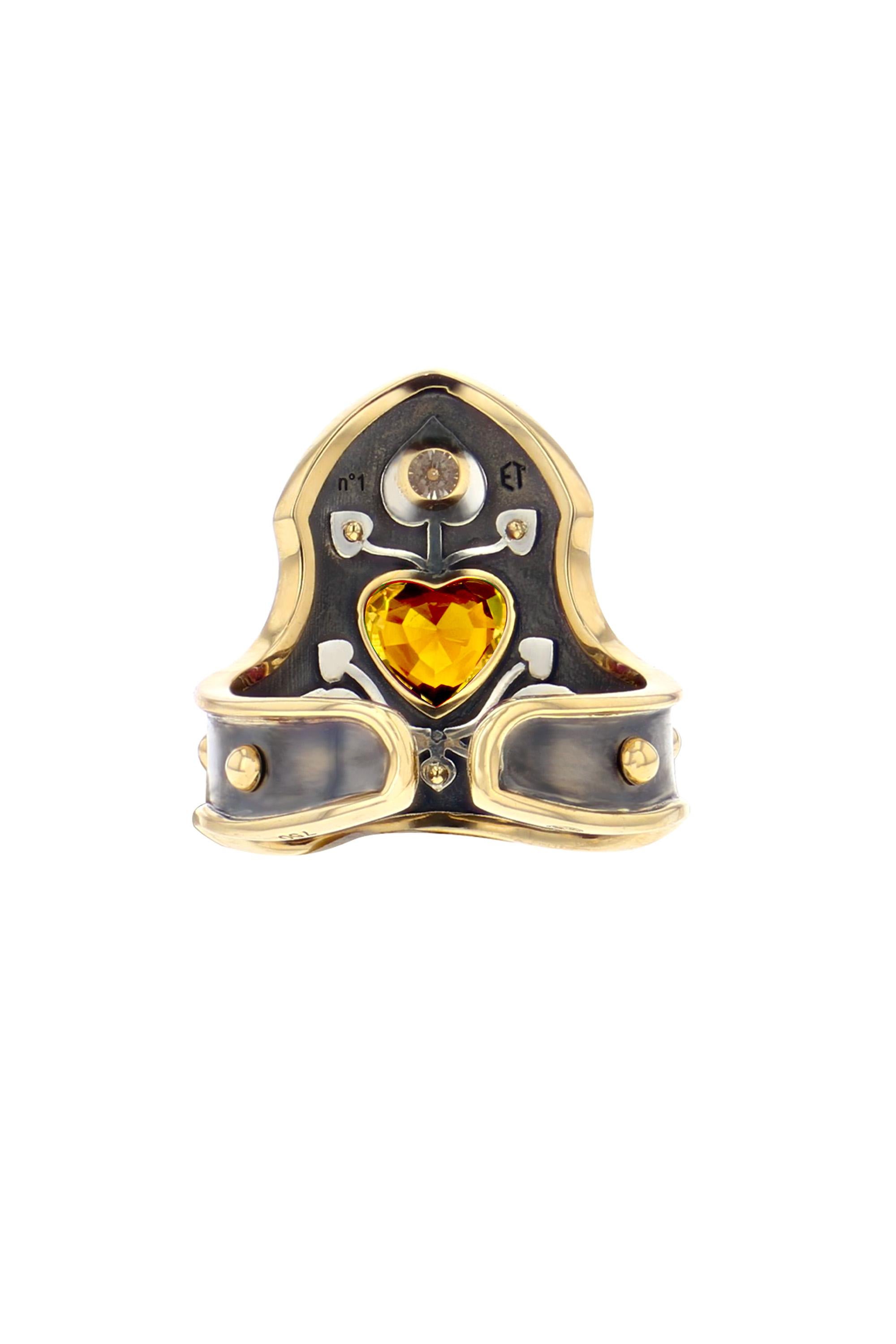 Yellow Sapphire Blason Cœur Ring in Yellow Gold & Distressed Silver by Elie Top In New Condition For Sale In Paris, France
