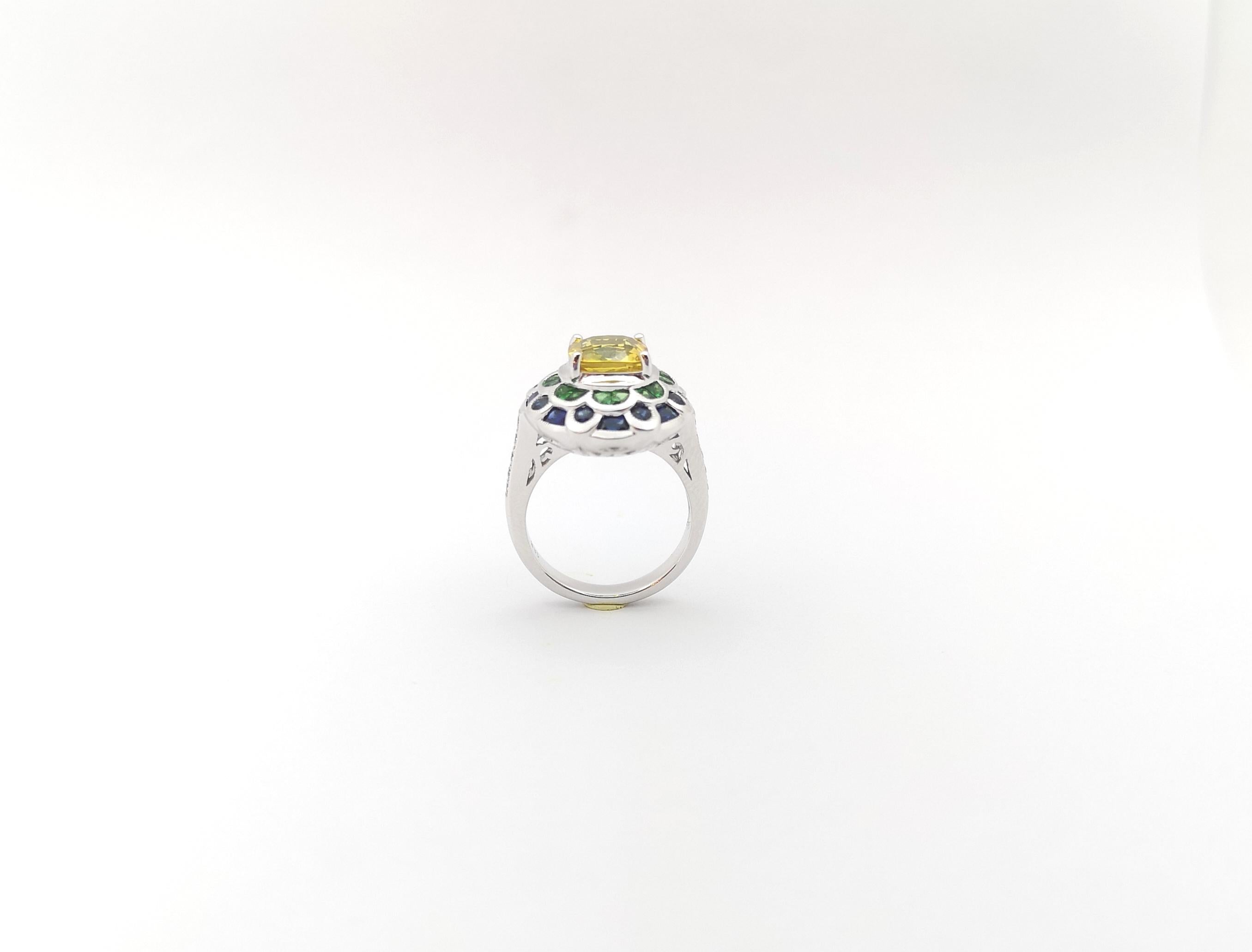 Yellow Sapphire, Blue Sapphire, Tsavorite and Diamond Ring set in 18K White Gold For Sale 5