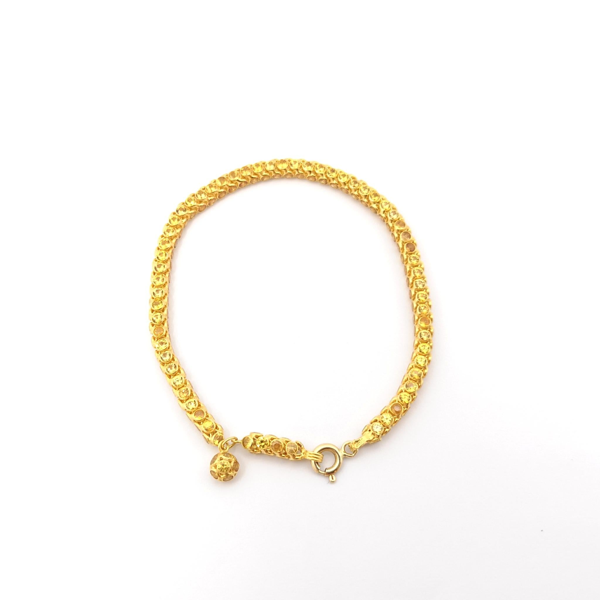 Women's Yellow Sapphire Bracelet set in 18K Gold Settings For Sale