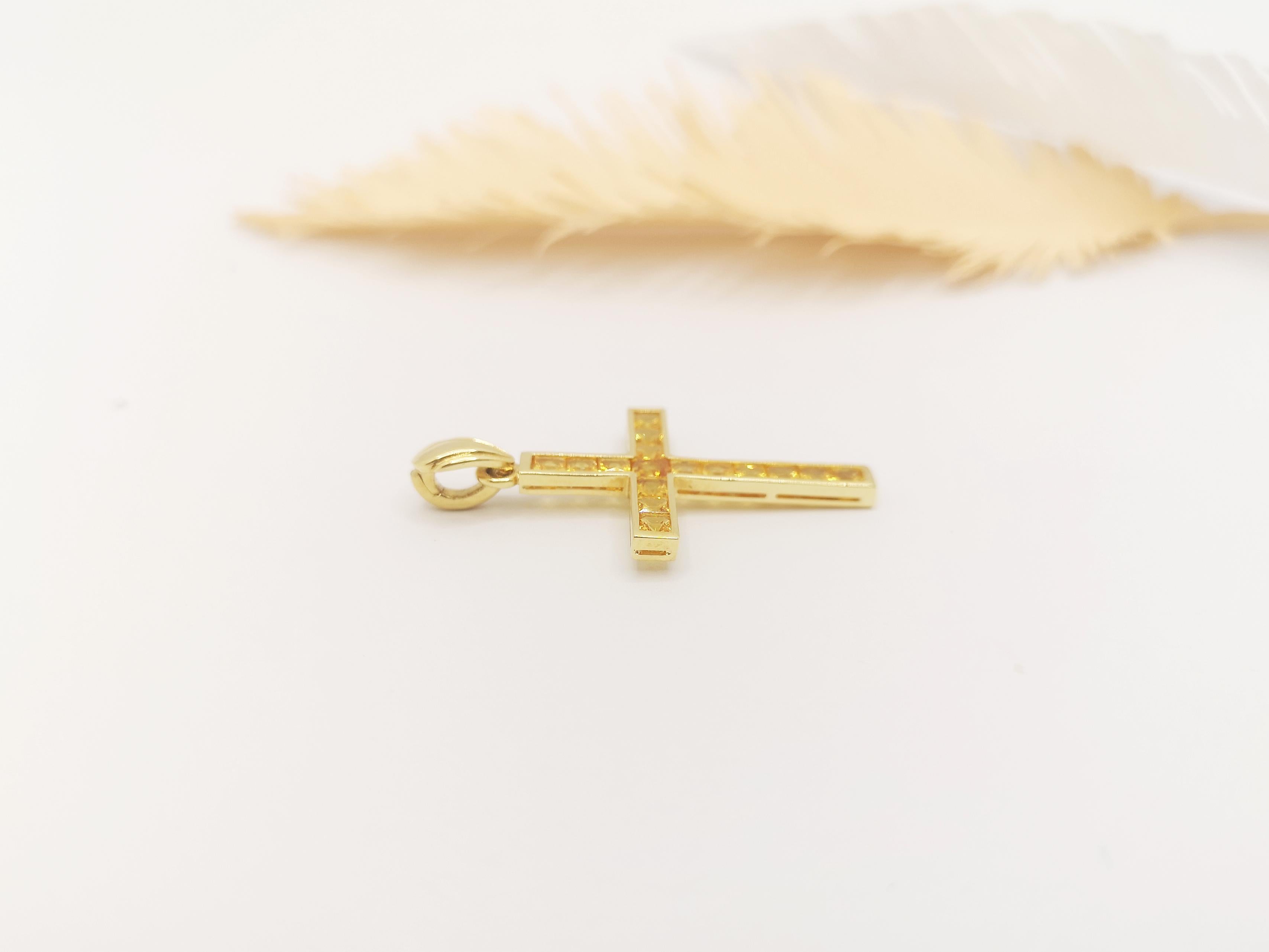 Yellow Sapphire Cross Pendant Set in 18 Karat Gold Settings In New Condition For Sale In Bangkok, TH