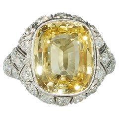 Bague habillée en platine, saphir jaune et diamants, 13,20 carats