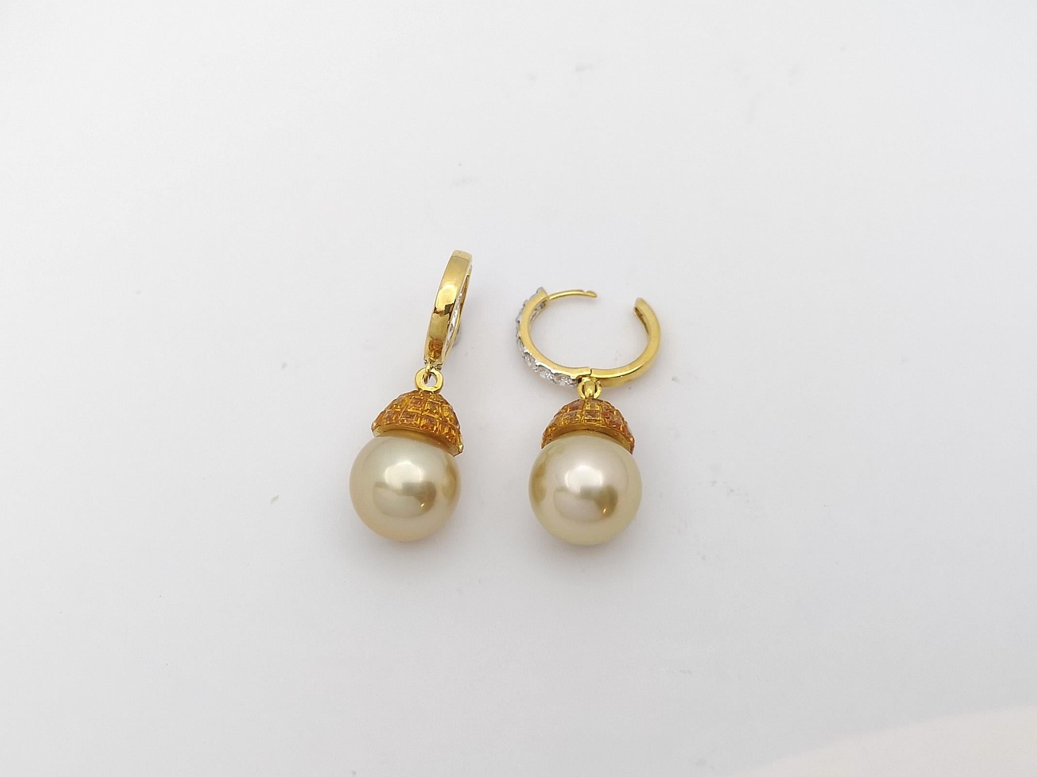 Yellow Sapphire, Diamond and South Sea Pearl Earrings in 18 Karat Gold Settings In New Condition For Sale In Bangkok, TH