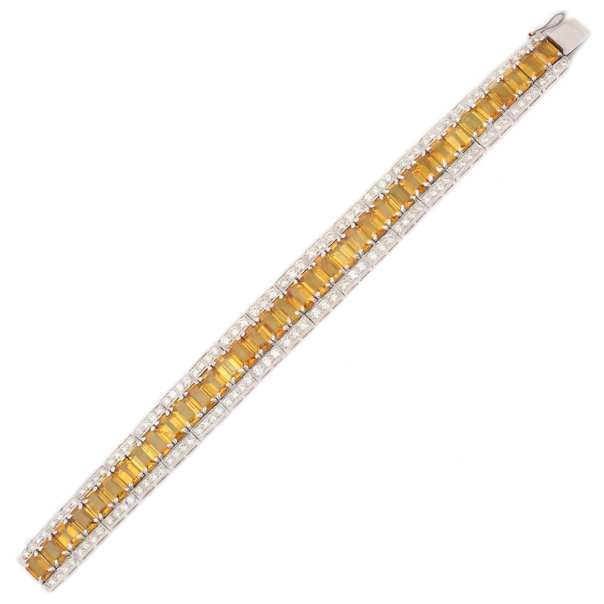 Armband aus 18 Karat massivem Weißgold mit natürlichem 37,87 Karat gelbem Saphir und 5,34 Karat Diamant (Achteckschliff) im Angebot
