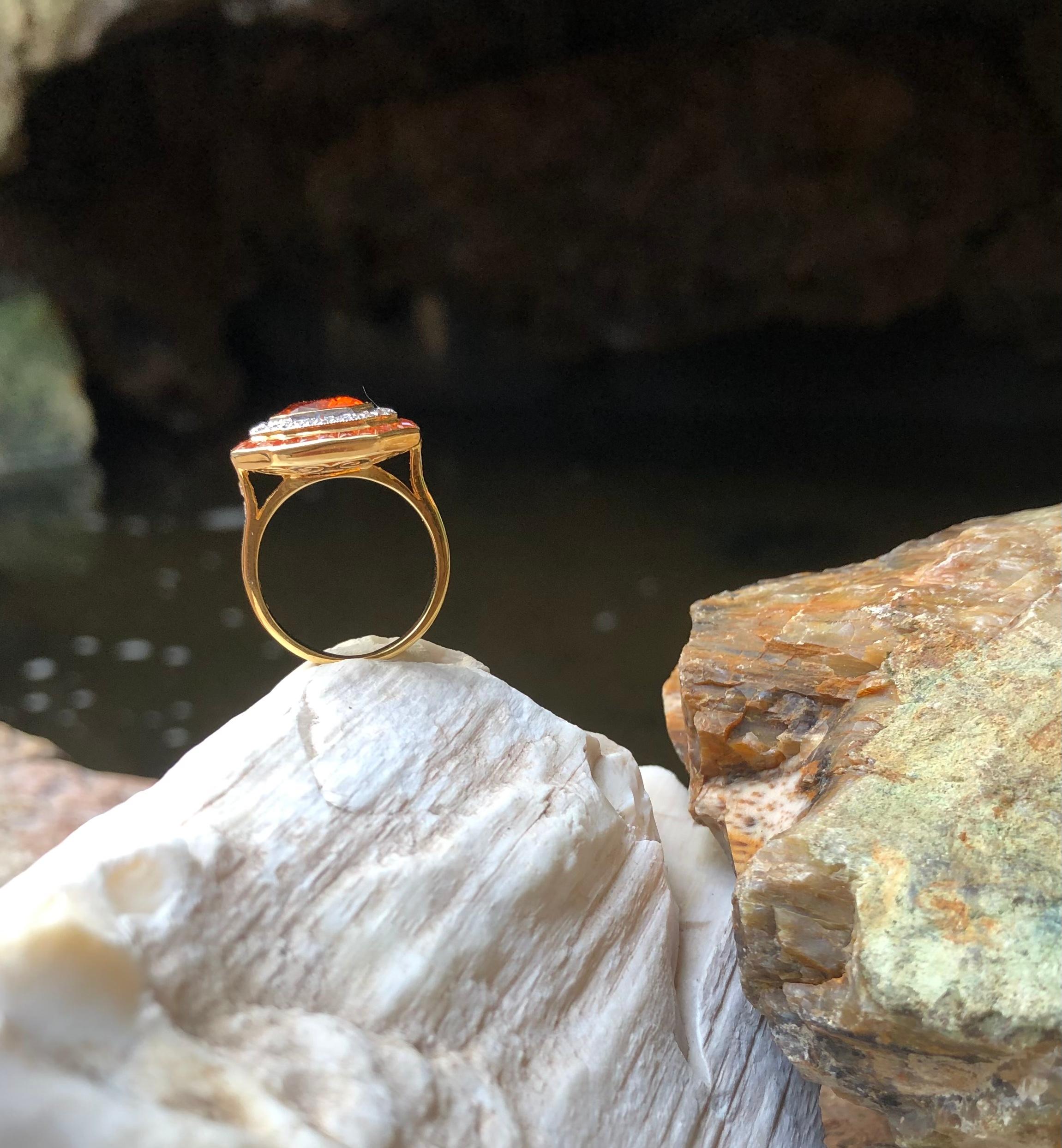 Yellow Sapphire, Diamond Ring Set in 18 Karat Gold Settings For Sale 11