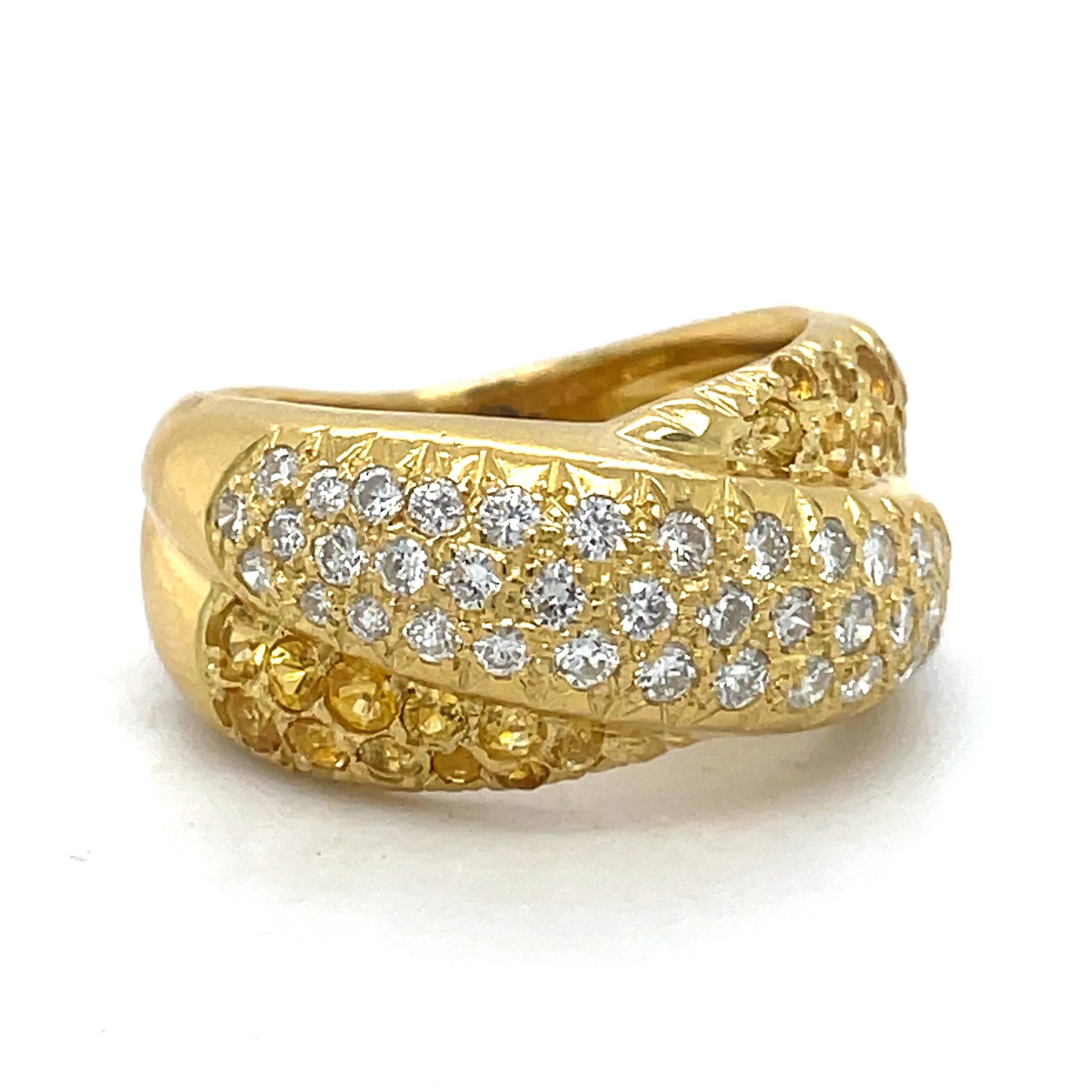 Anello con zaffiri gialli e diamanti, oro giallo 18 carati, anello a cupola incrociata in vendita 2