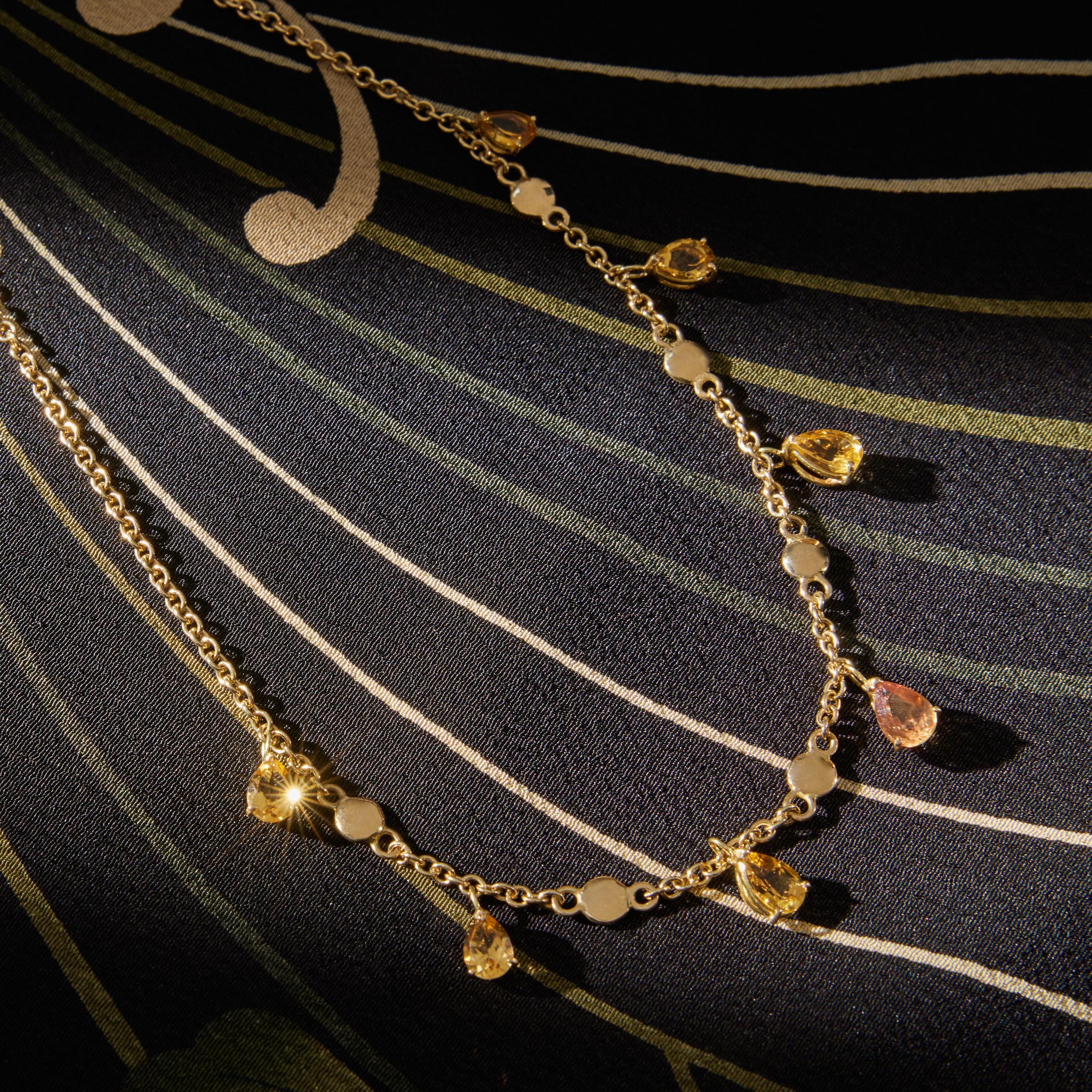 Gold-Halskette mit gelben Saphirtropfen  (Künstler*in) im Angebot