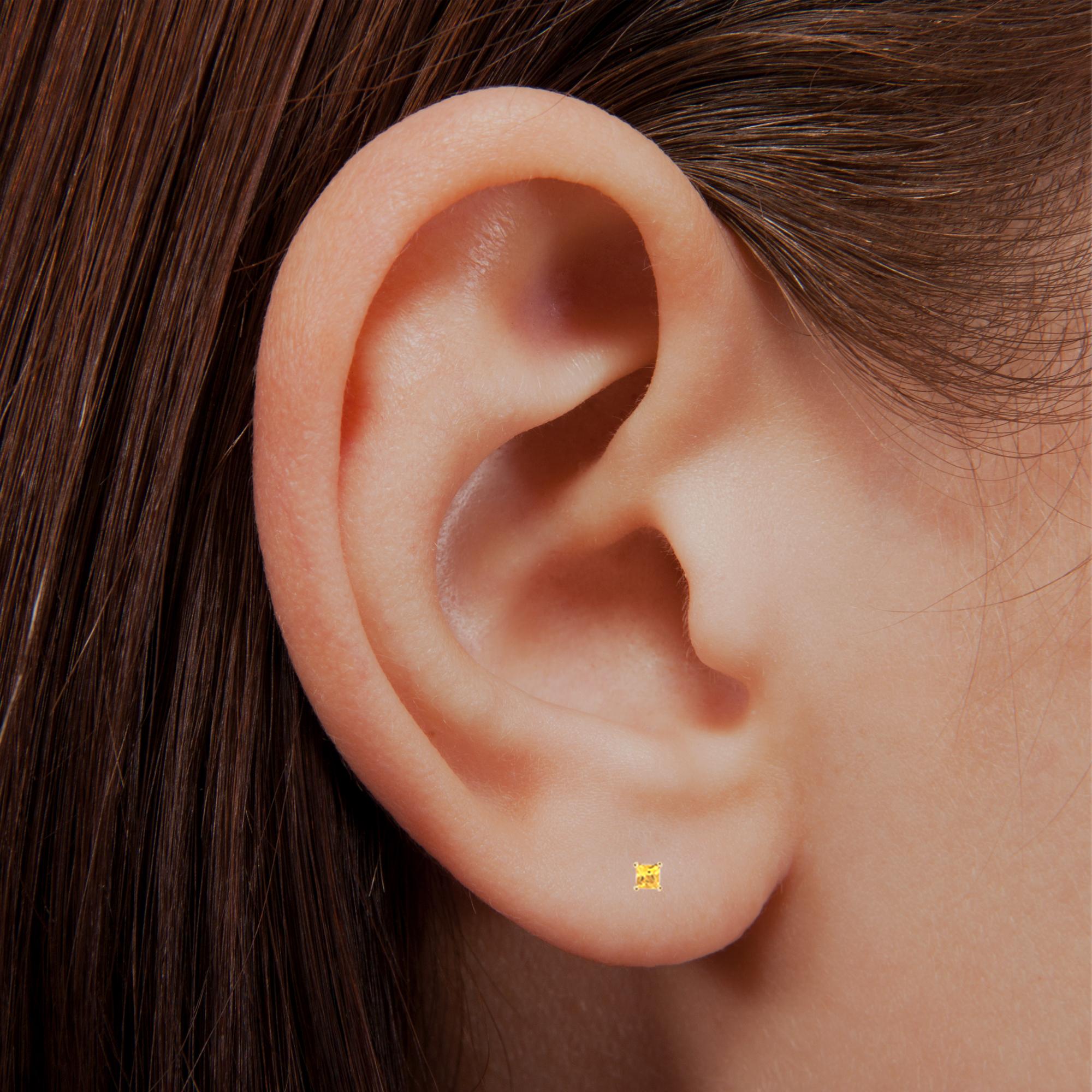 Yellow Sapphire Earring Stud Mini Cute Karat Yellow Gold, Natural Stone For Sale 1