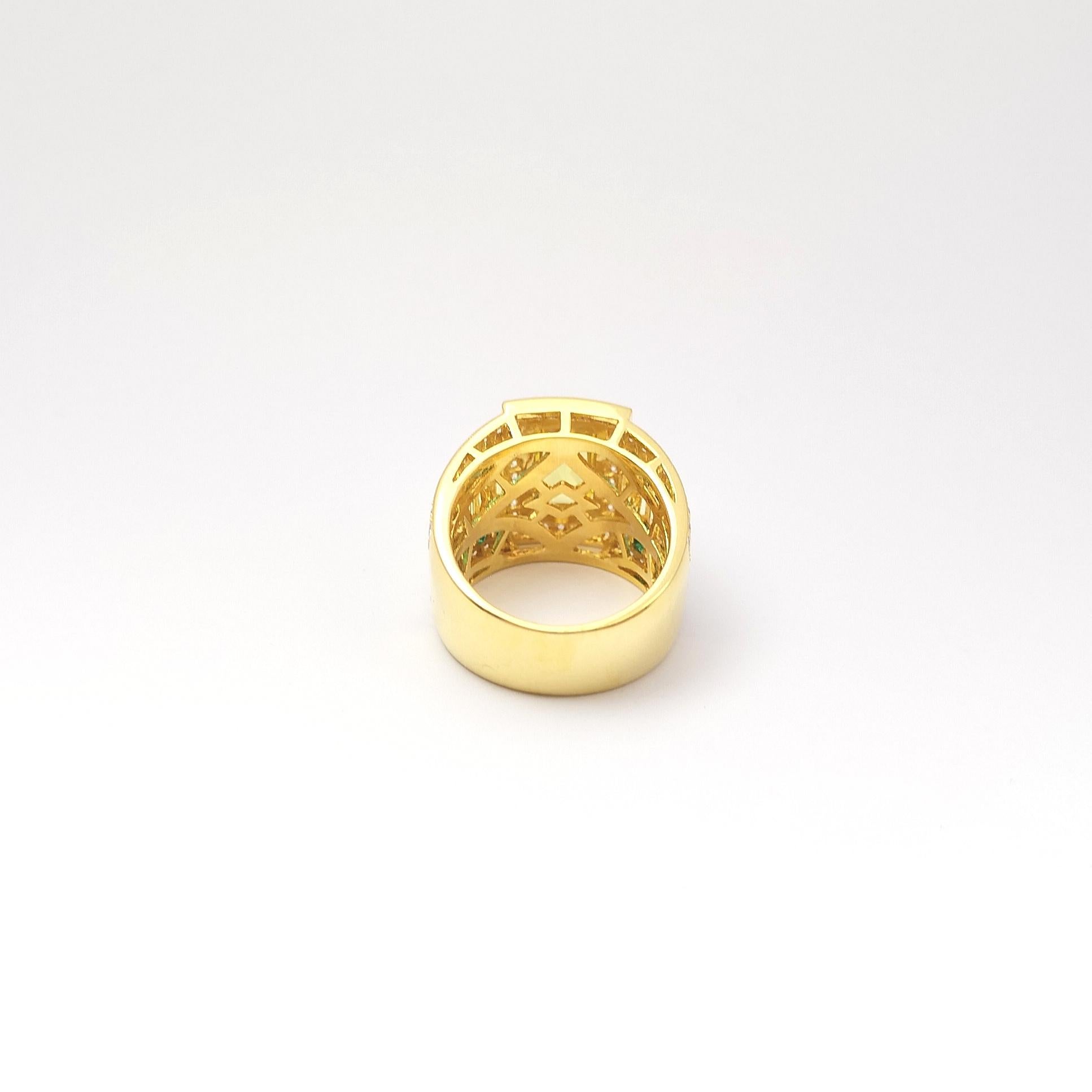 Ring mit gelbem Saphir, Smaragd und Diamant in 18 Karat Goldfassungen gefasst im Angebot 9