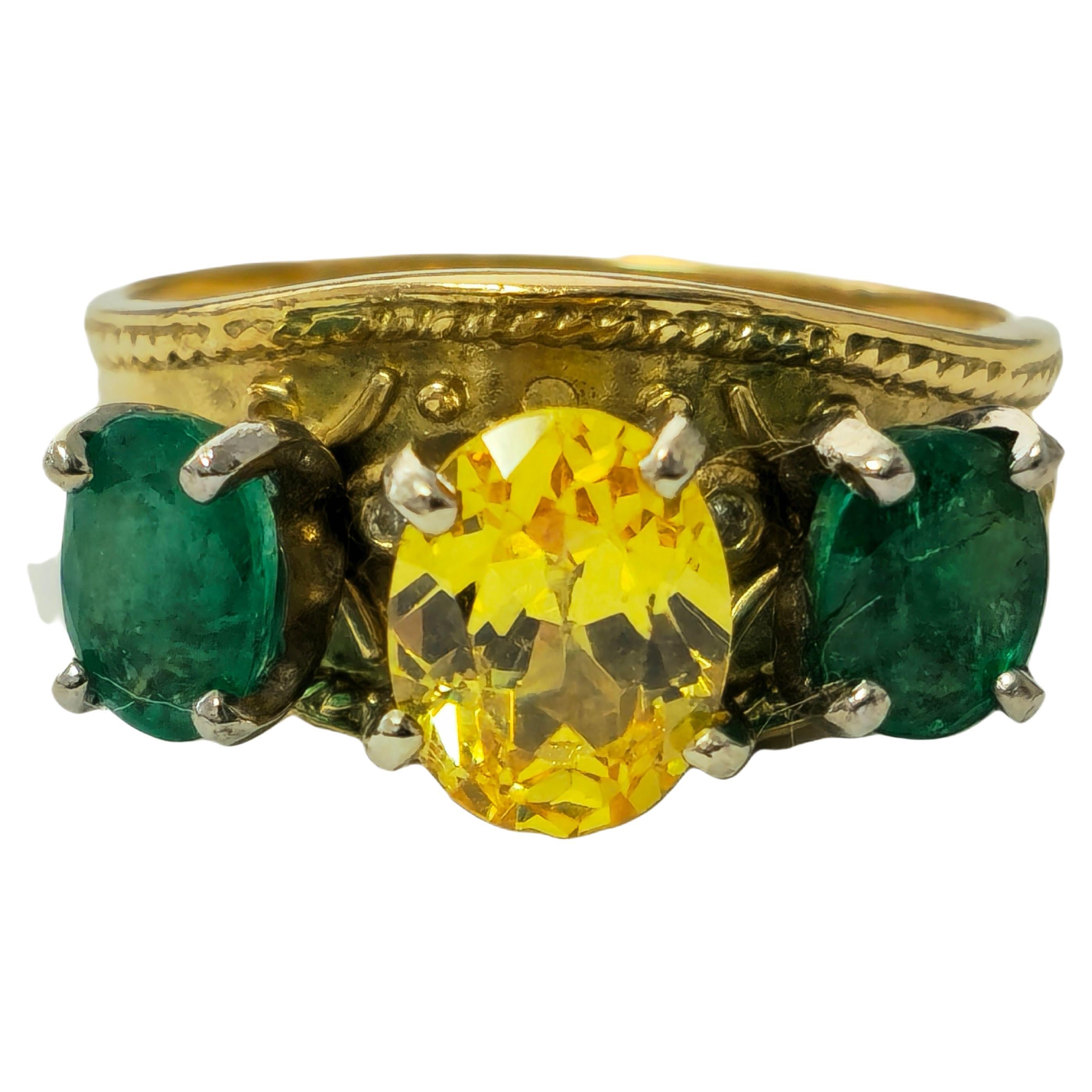 Yellow Sapphire & Emerald Cocktail Ring in 18k yellow Gold For Sale