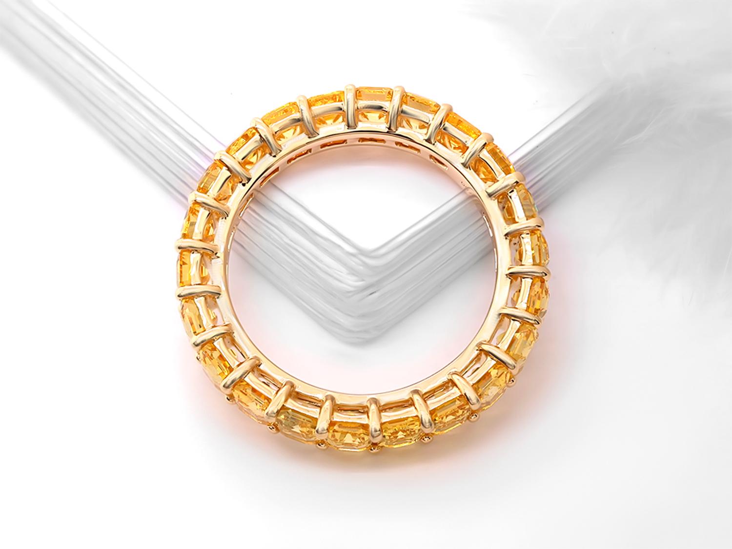 Yellow Sapphire Eternity Band Ring 5.50 Carats 18K Yellow Gold In Excellent Condition For Sale In Aliso Viejo, CA