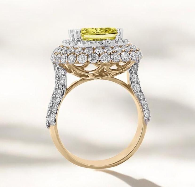 Women's Yellow Sapphire Gemstone Statement Diamond Ring in 14K Solid Gold (Certified) For Sale