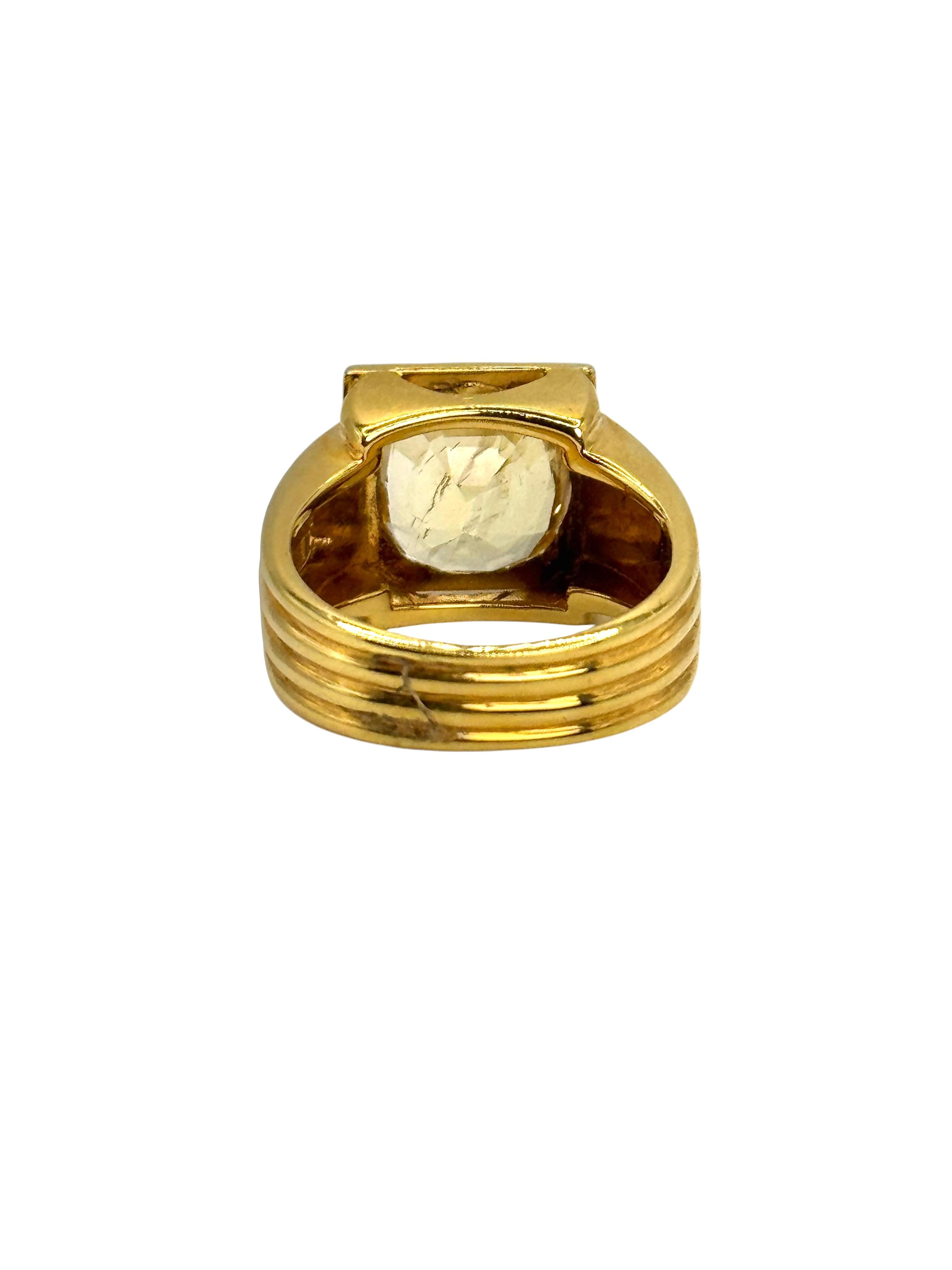 Oval Cut 14K  Yellow Gold Yellow Sapphire Ring For Sale