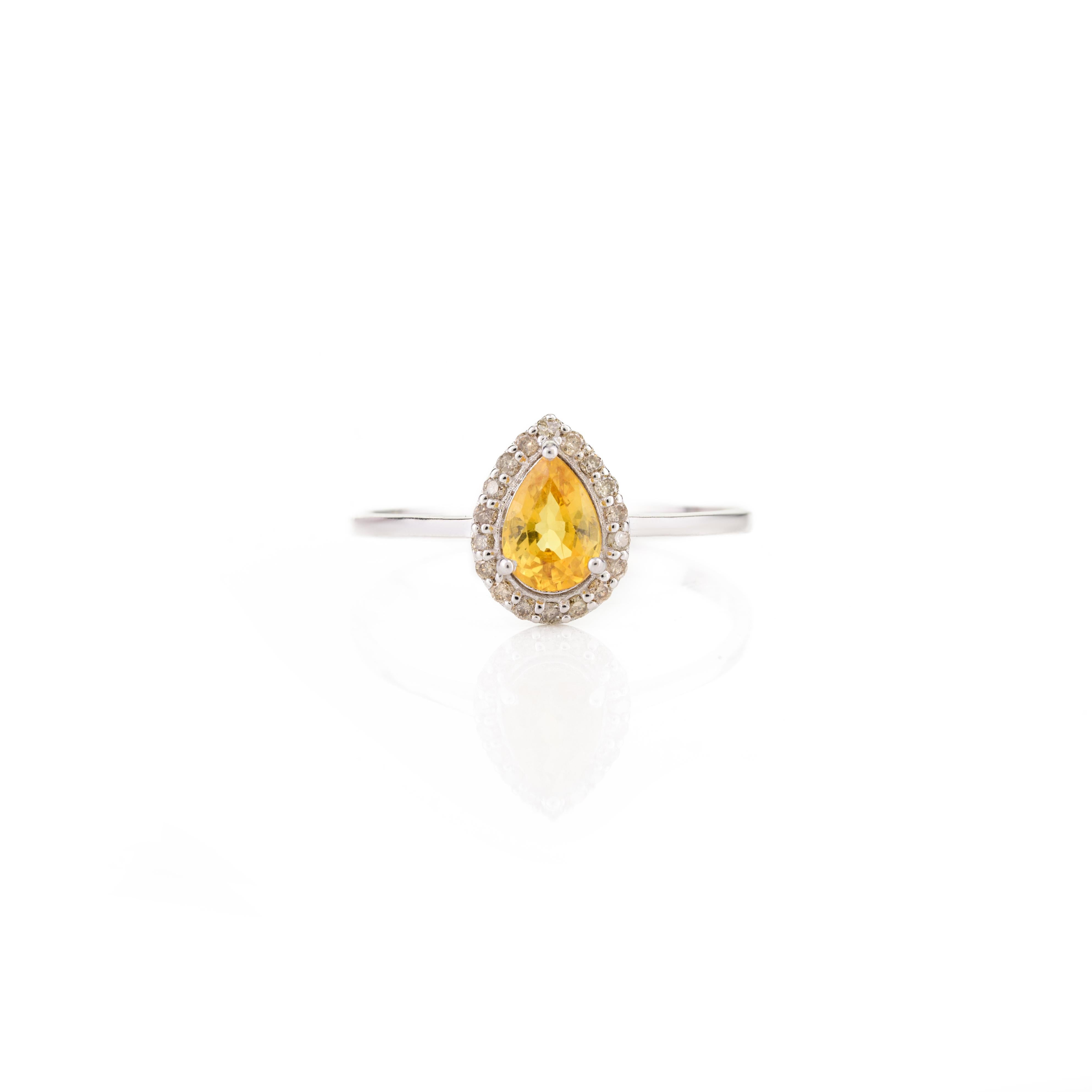 En vente :  Bague de fiançailles en or blanc massif 18k avec saphir jaune et halo de diamants pour elle 2