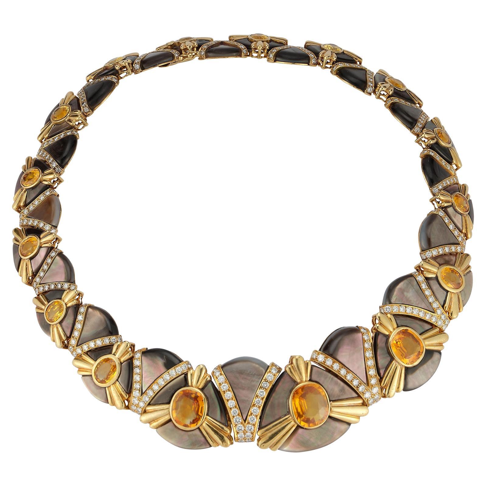 Halskette mit gelbem Saphir und Perlmutt-Diamant