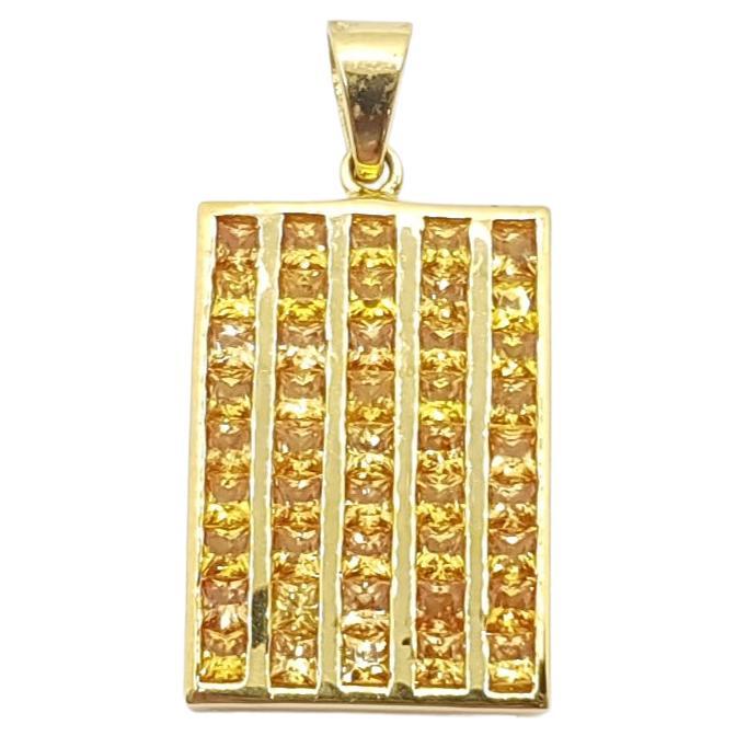 Pendentif en saphir jaune serti dans des montures en or 18 carats