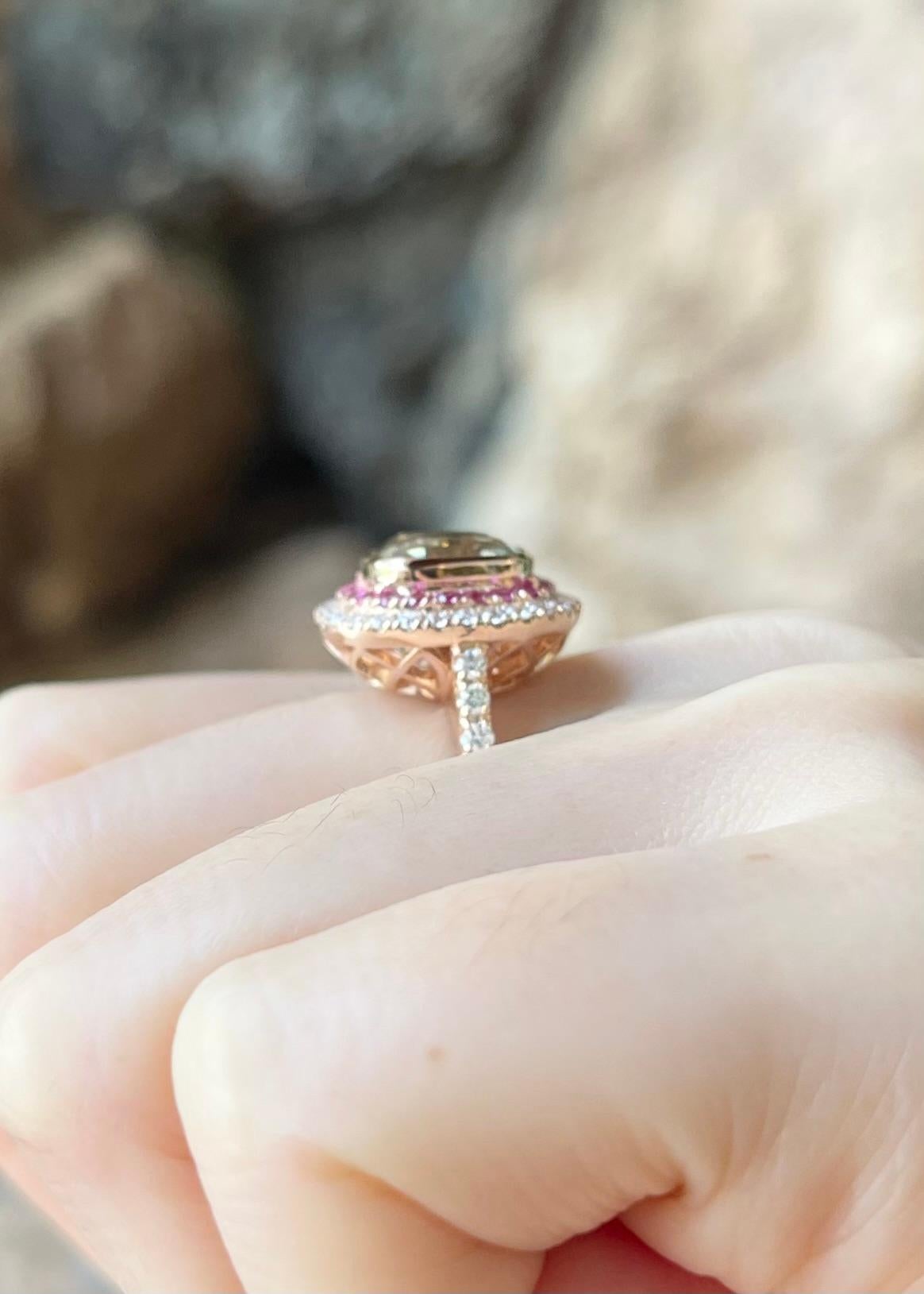 Yellow Sapphire, Pink Sapphire and Diamond Ring set in 18K Rose Gold Settings For Sale 1