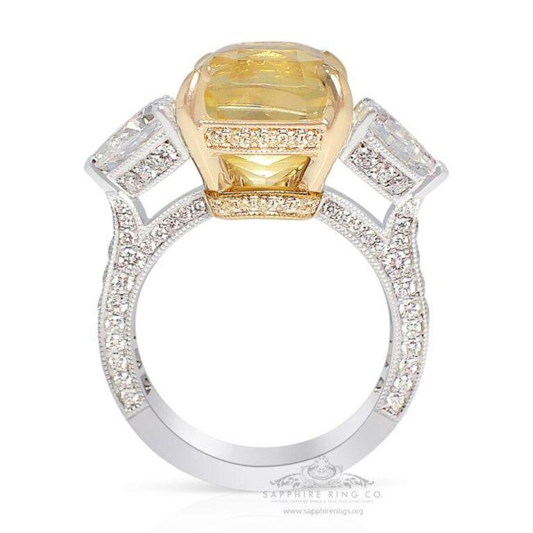 Yellow Sapphire Ring, 9.31ct Unheated Cushion Ceylon Sapphire Platinum Ring GIA In New Condition For Sale In Tampa, FL