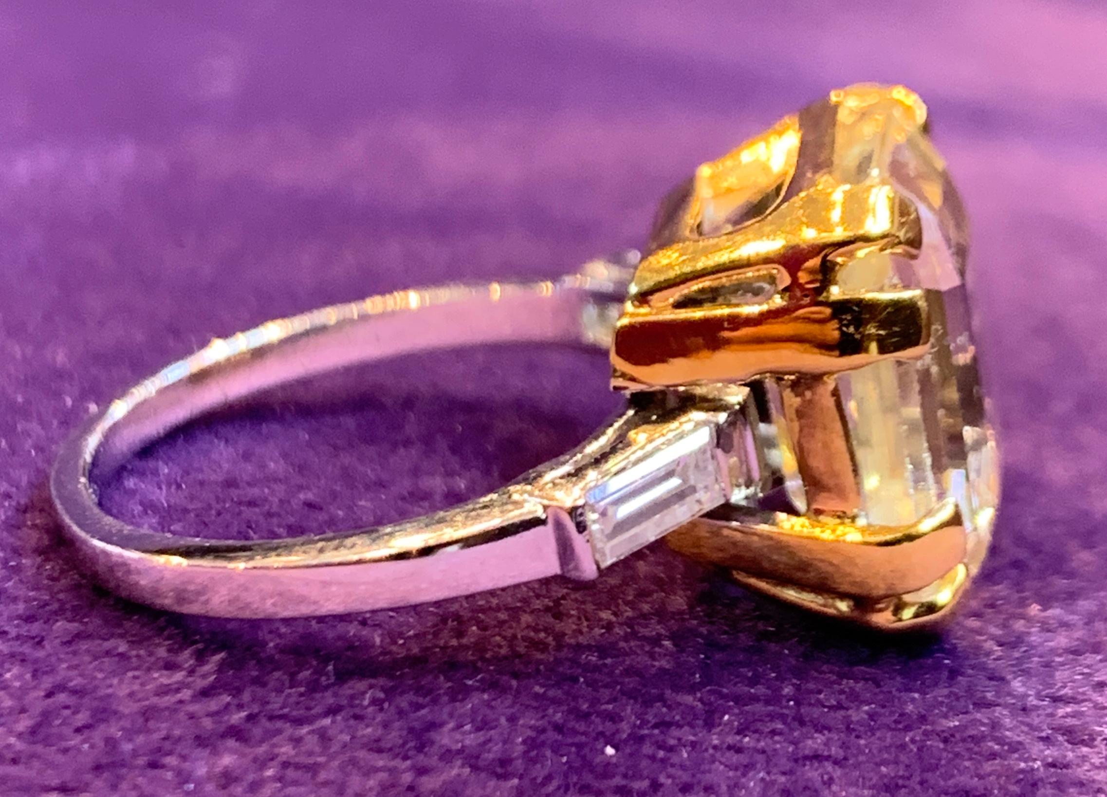 Yellow Sapphire Ring In Excellent Condition For Sale In New York, NY