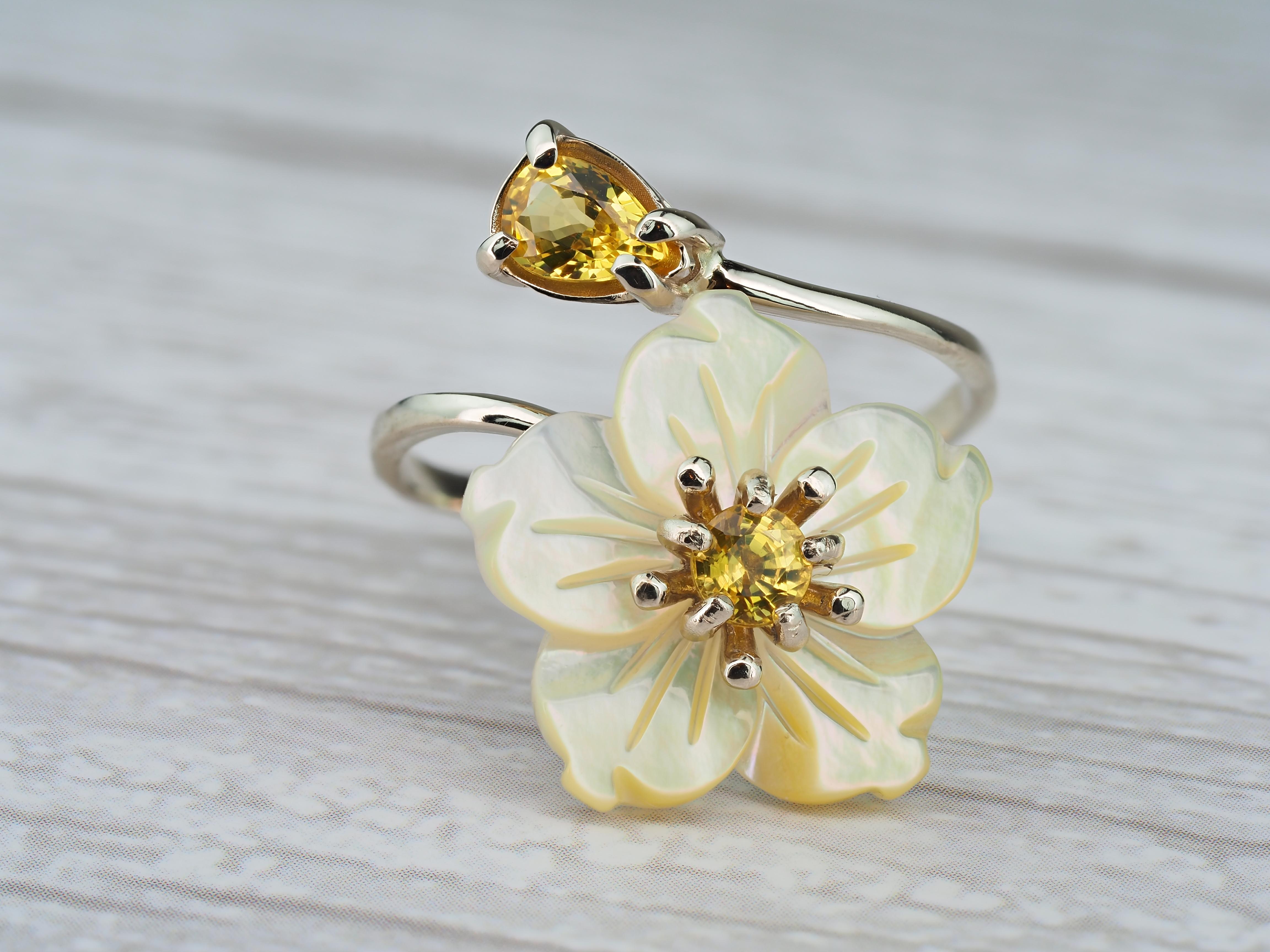 For Sale:  Yellow Sapphire Ring in 14k Gold, Genuine Sapphire Gold Ring 8