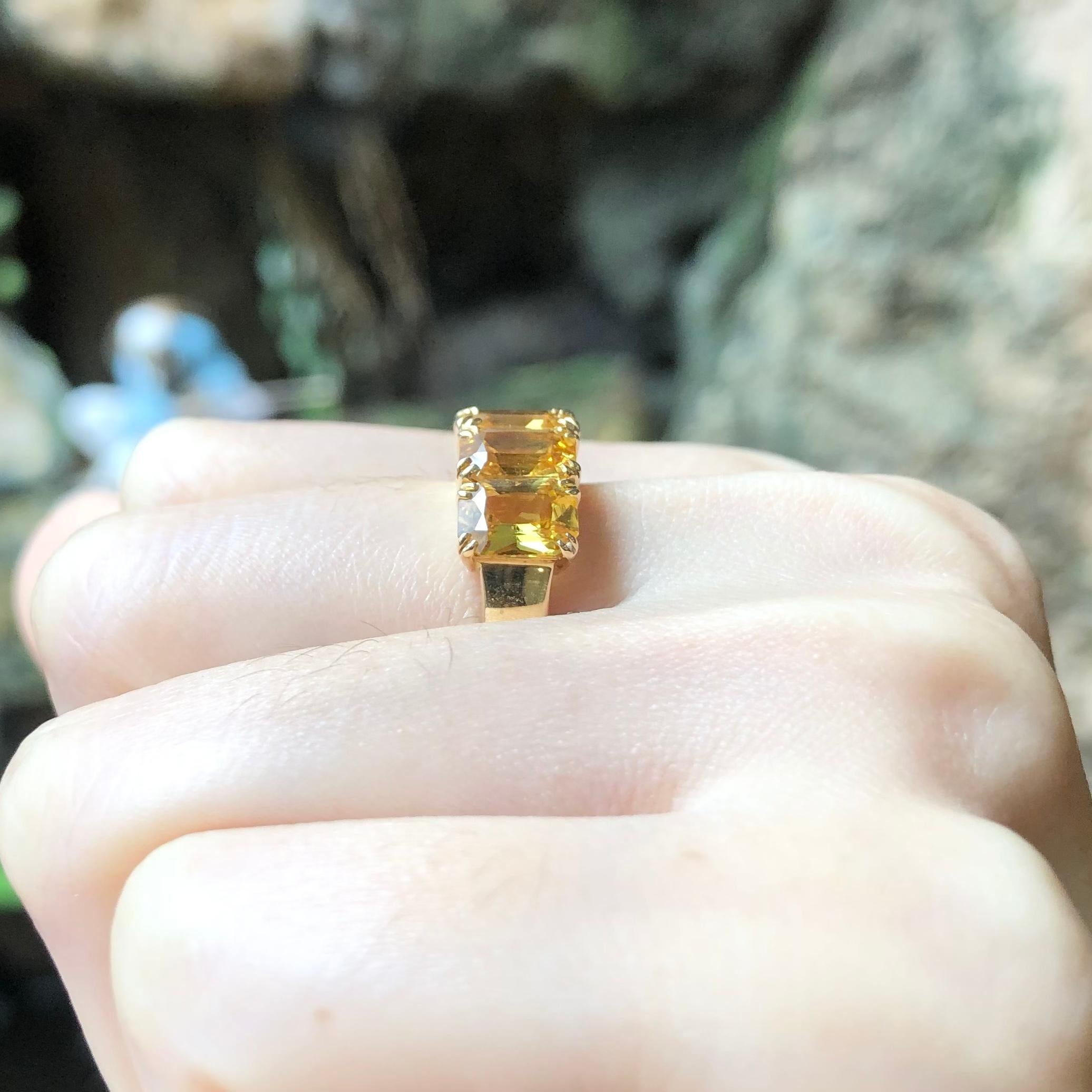 Yellow Sapphire Ring Set in 18 Karat Gold Settings In New Condition For Sale In Bangkok, TH