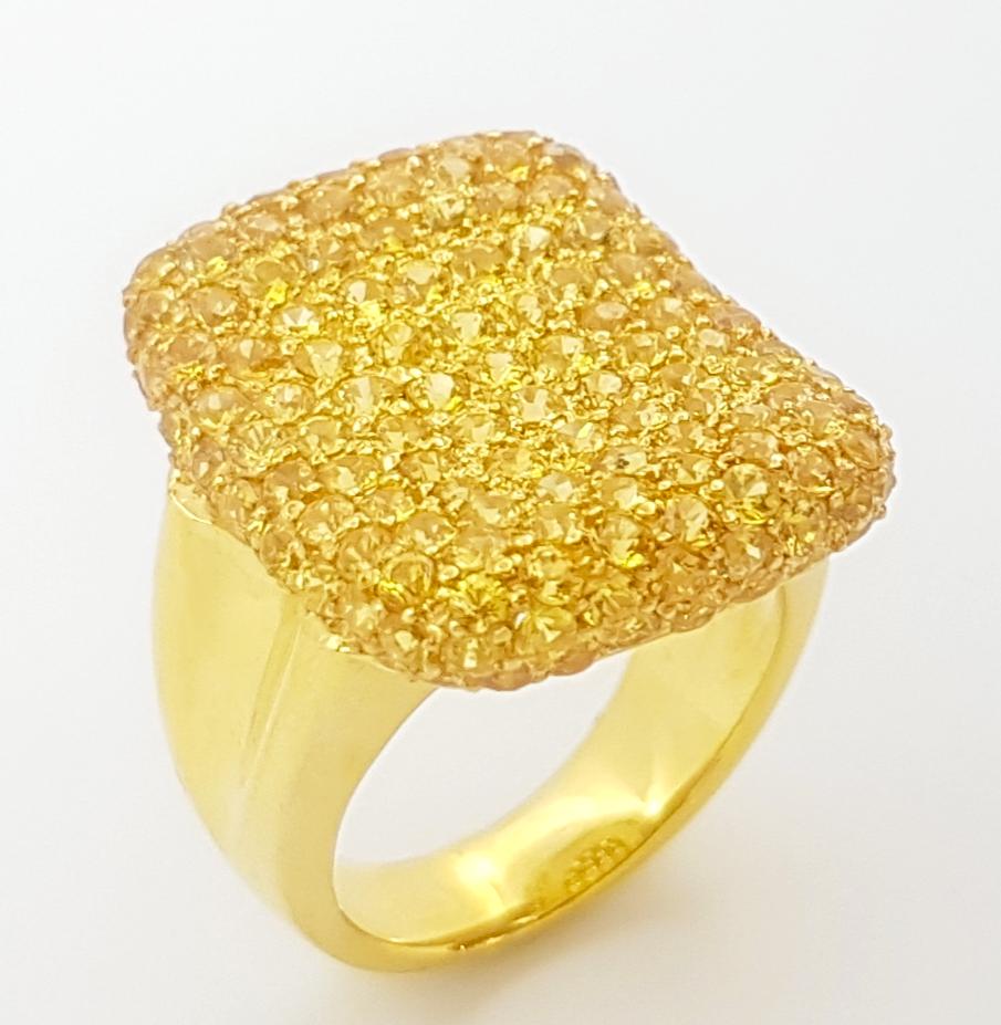 Yellow Sapphire Ring set in 18K Gold Settings For Sale 5