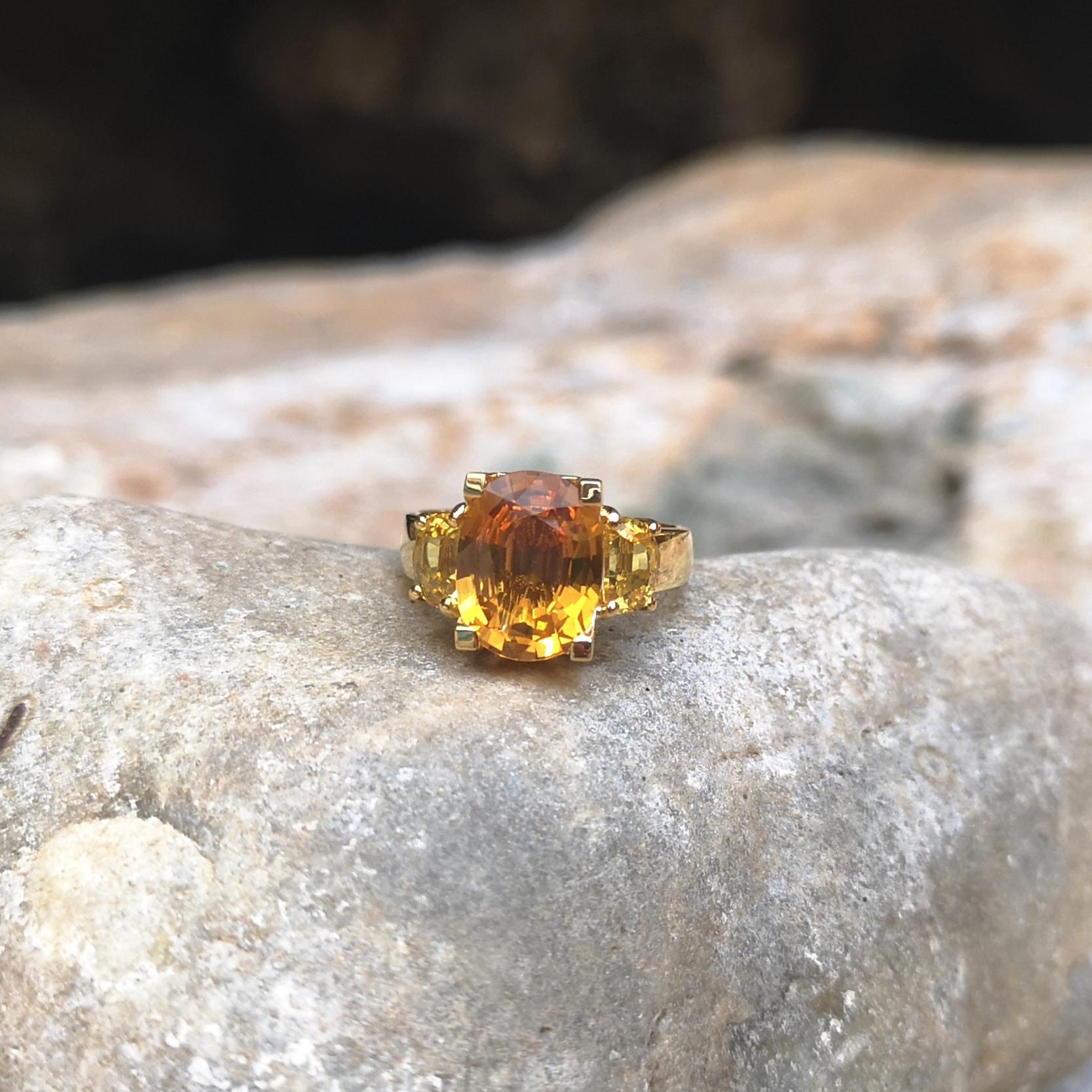 Yellow Sapphire Ring set in 18K Gold Settings For Sale 6