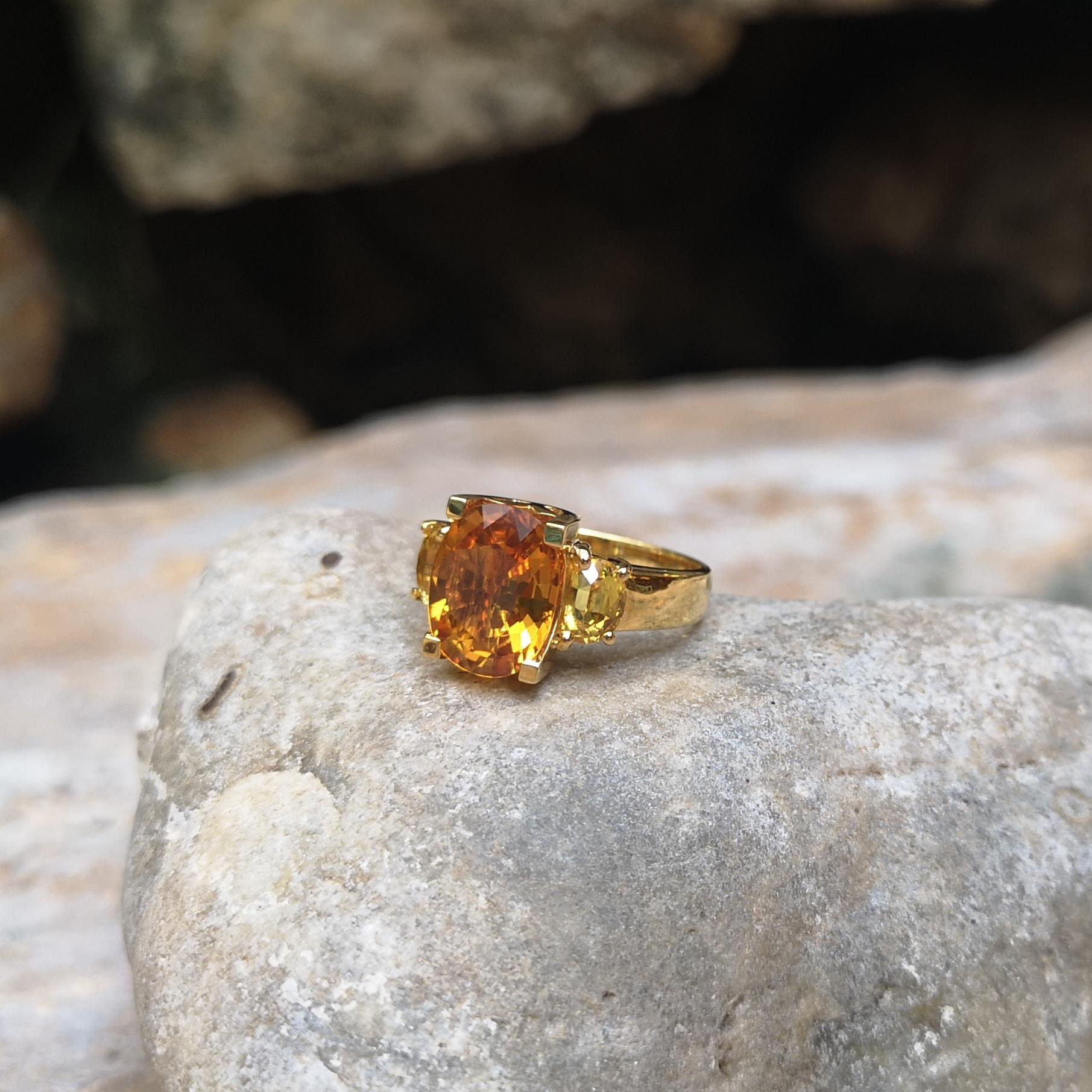 Yellow Sapphire Ring set in 18K Gold Settings For Sale 10