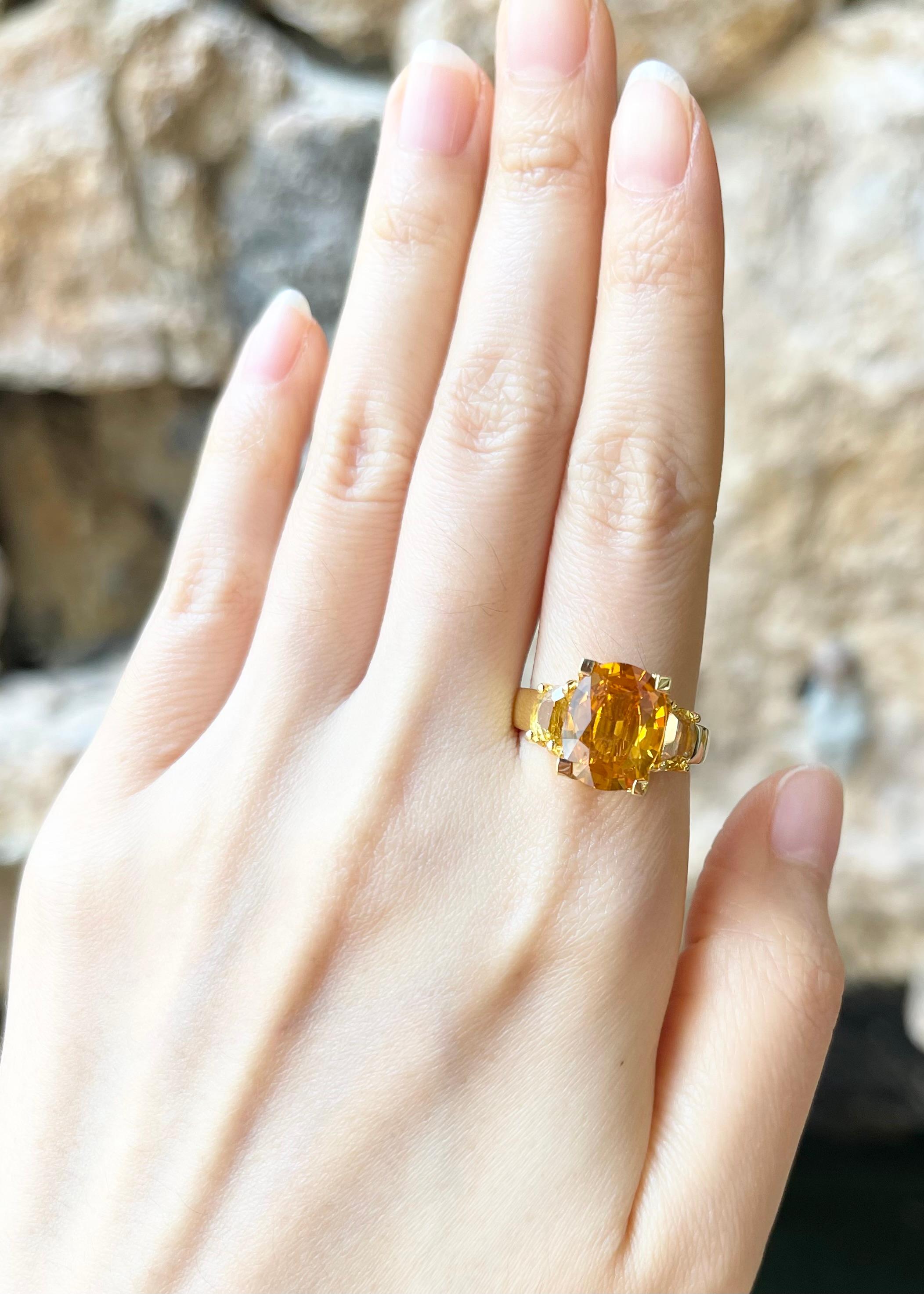 Yellow Sapphire Ring set in 18K Gold Settings For Sale 1