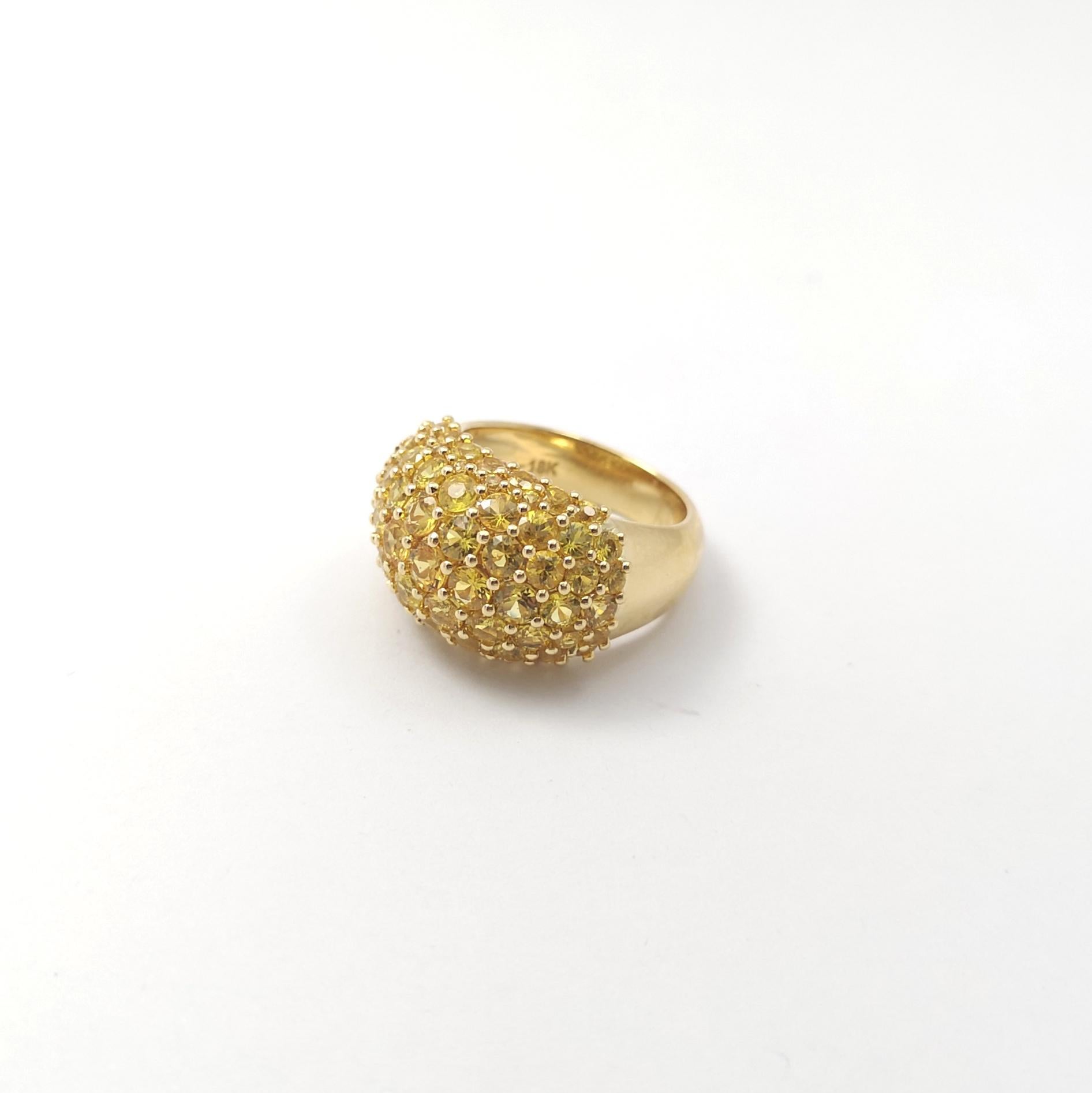 Anello con zaffiro giallo incastonato in oro 18 carati in vendita 2