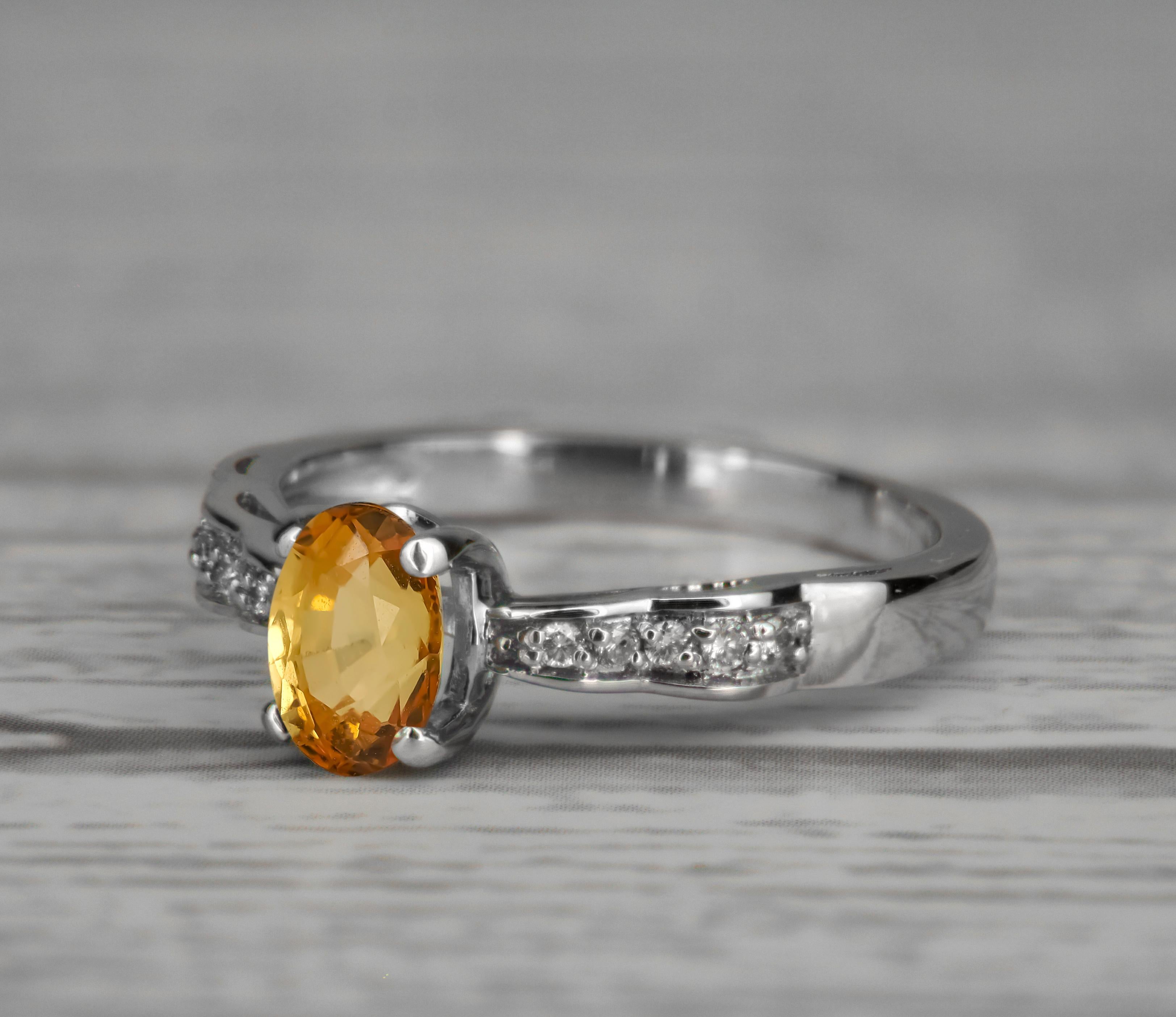 En vente :  Bague en saphir jaune et diamants latéraux en or 14k. 4