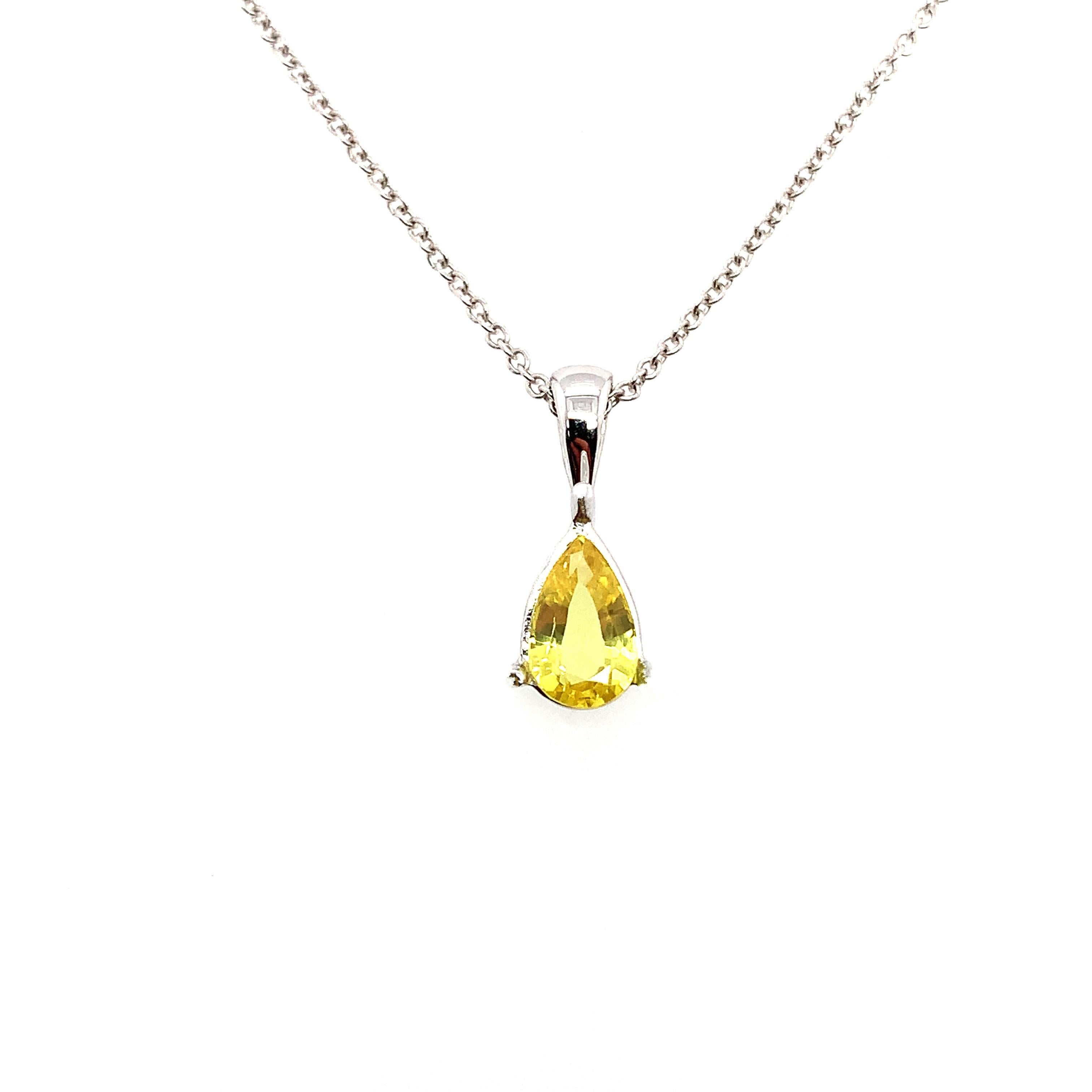Art Deco Yellow sapphire solitaire pendant necklace 18k white gold For Sale