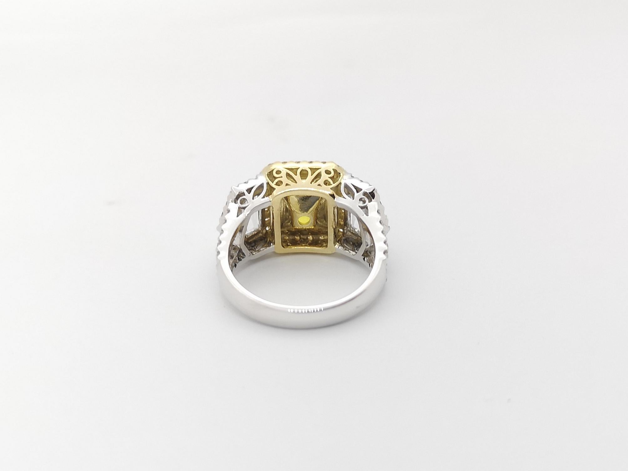 Yellow Sapphire, White Sapphire and Diamond Ring Set in 18k White Gold Settings For Sale 8
