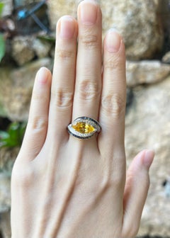 Yellow Sapphire with Blue Sapphire and Diamond Ring set in 18K Gold Settings