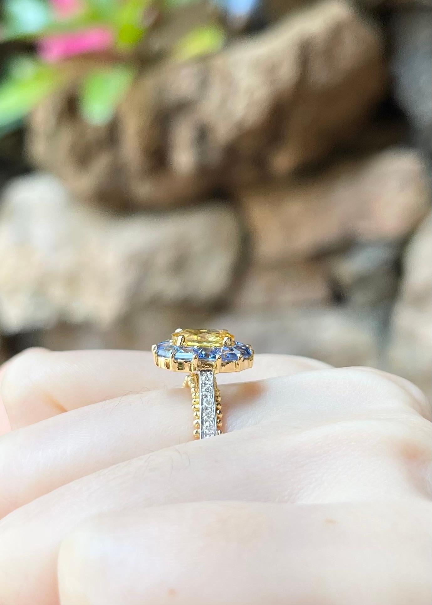 Bague en or 18 carats avec saphir jaune, saphir bleu et diamant en vente 1