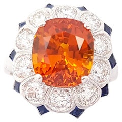 Bague en or blanc 18 carats sertie de saphirs jaunes, de saphirs bleus et de diamants
