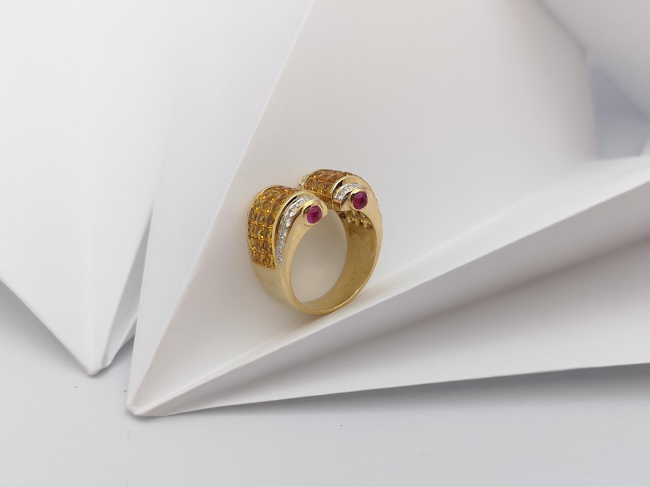 Bague en saphir jaune avec diamant et rubis cabochon sertie dans une monture en or 18 carats en vente 8
