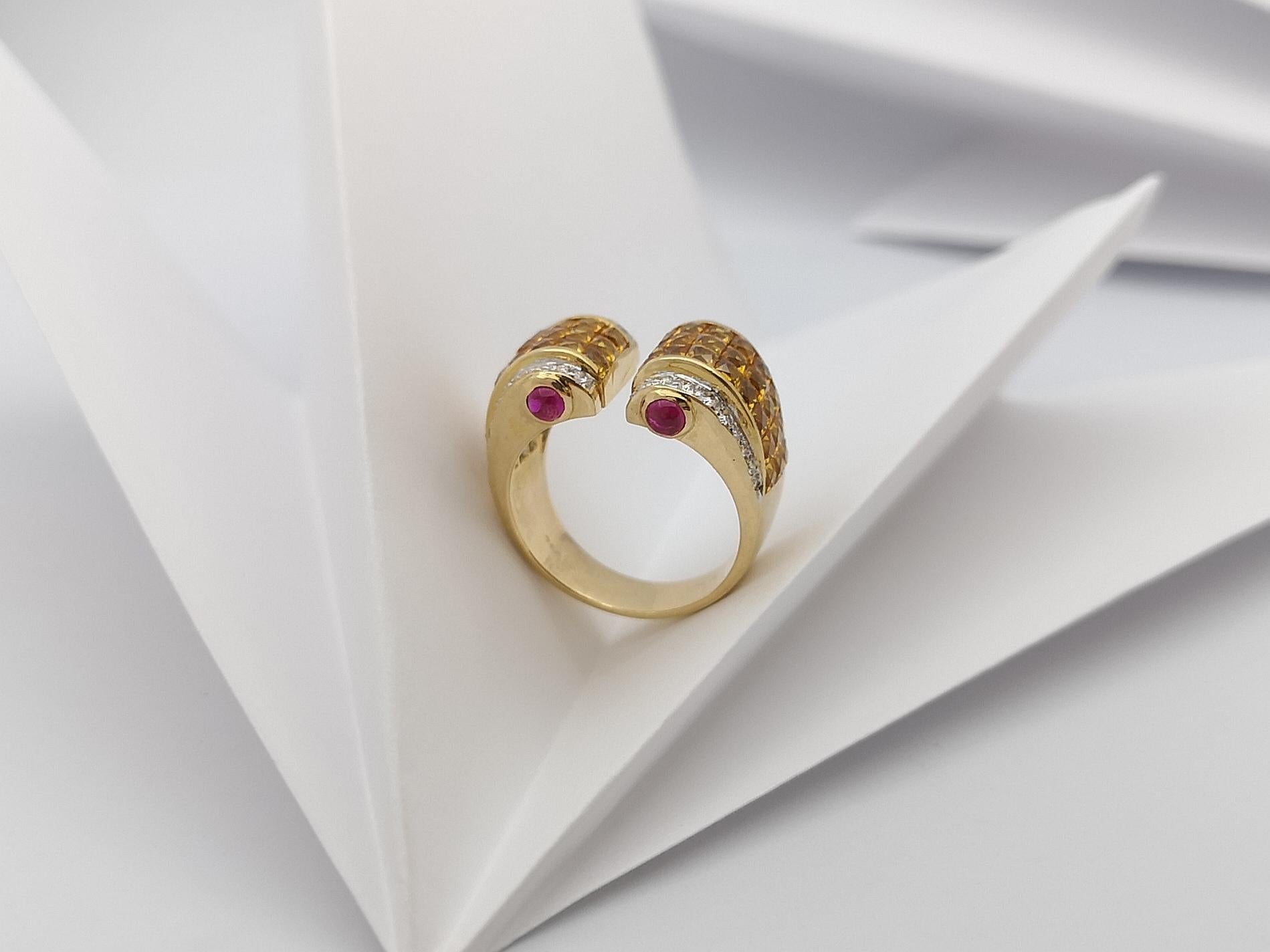 Bague en saphir jaune avec diamant et rubis cabochon sertie dans une monture en or 18 carats en vente 11