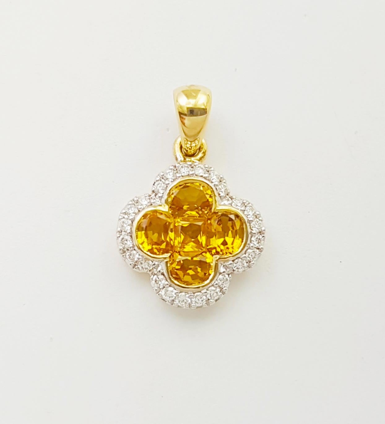 Contemporain Pendentif trèfle en or 18 carats avec saphir jaune et diamant en vente