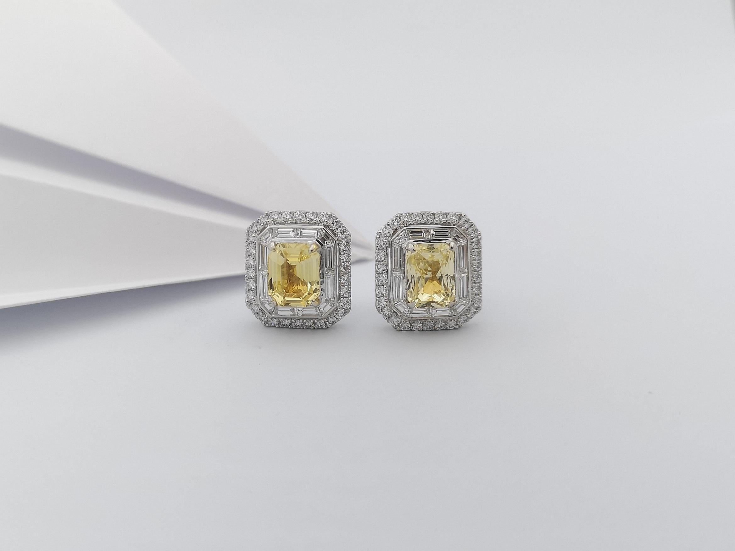 Boucles d'oreilles en or blanc 18 carats avec saphir jaune et diamant en vente 4