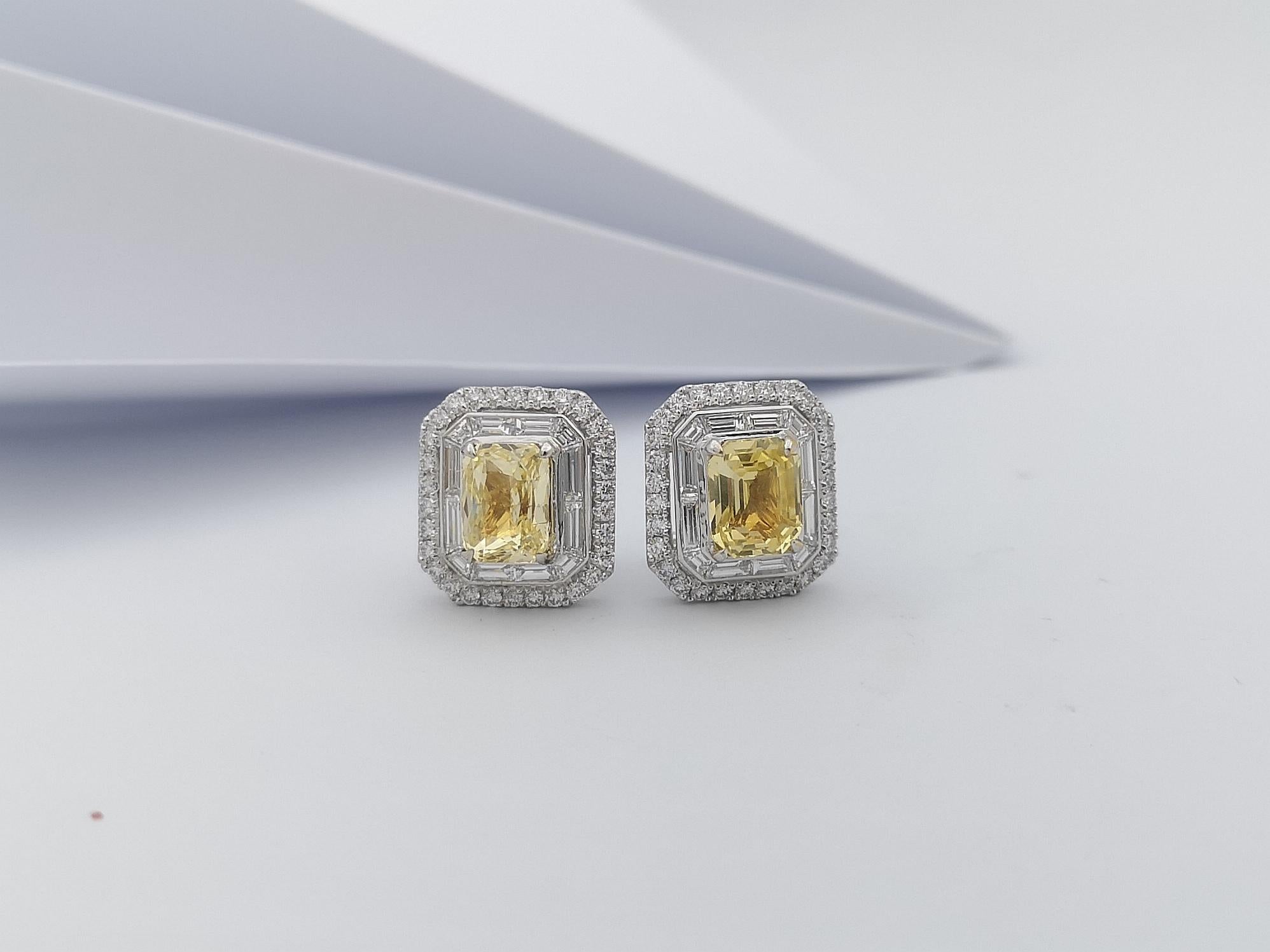 Taille mixte Boucles d'oreilles en or blanc 18 carats avec saphir jaune et diamant en vente