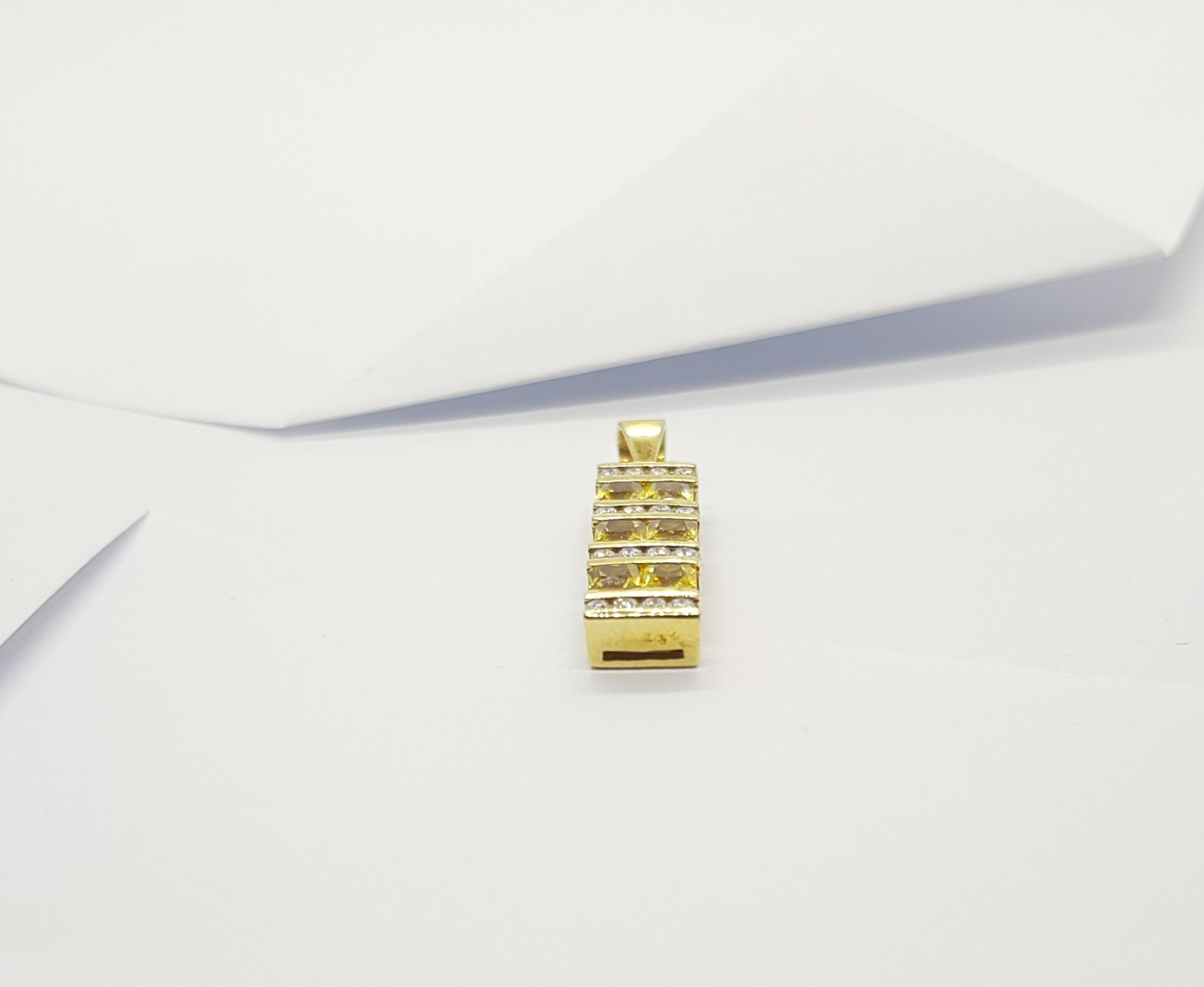 Taille princesse Pendentif en or 18 carats serti d'un saphir jaune et de diamants en vente