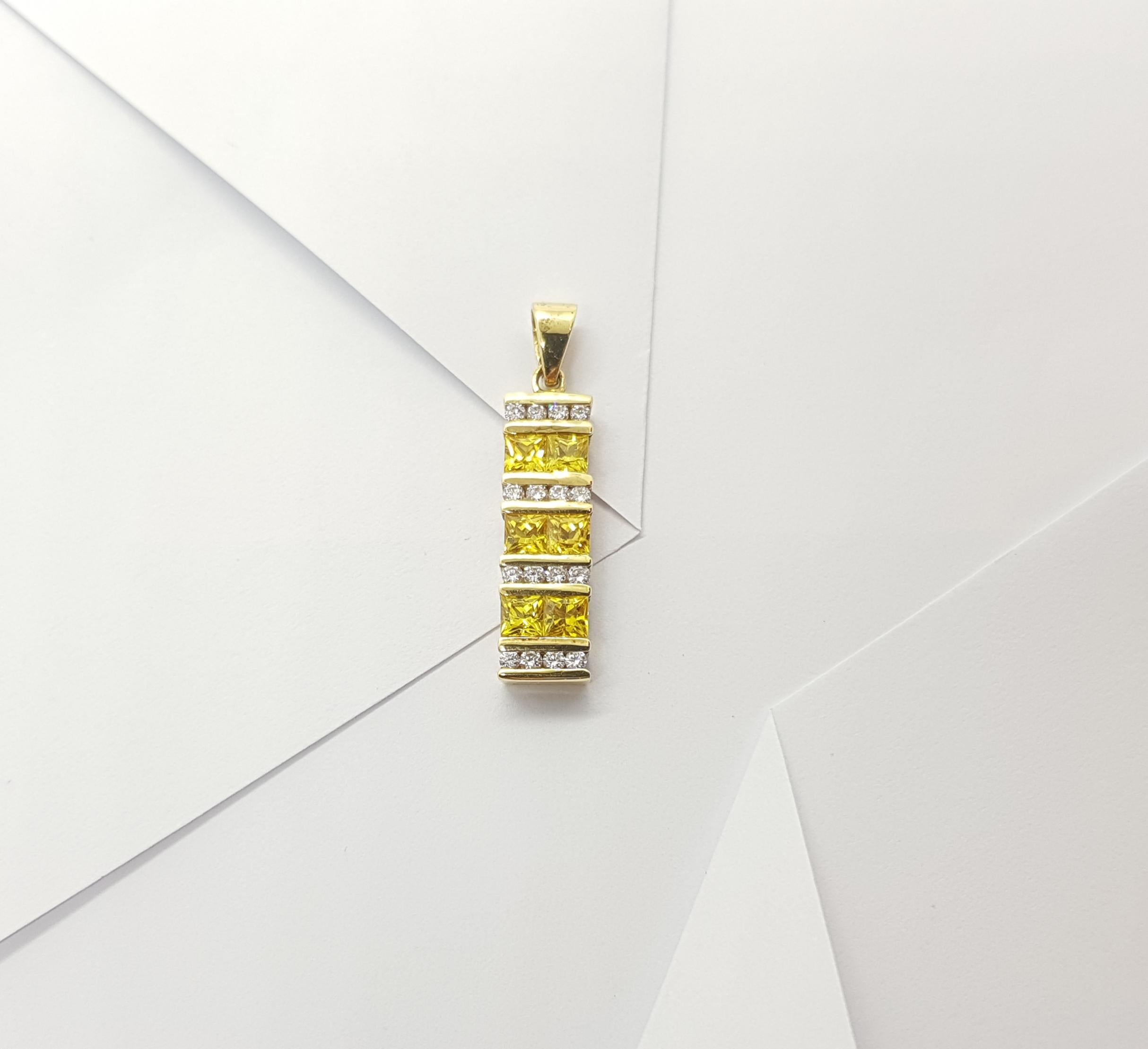 Pendentif en or 18 carats serti d'un saphir jaune et de diamants en vente 1