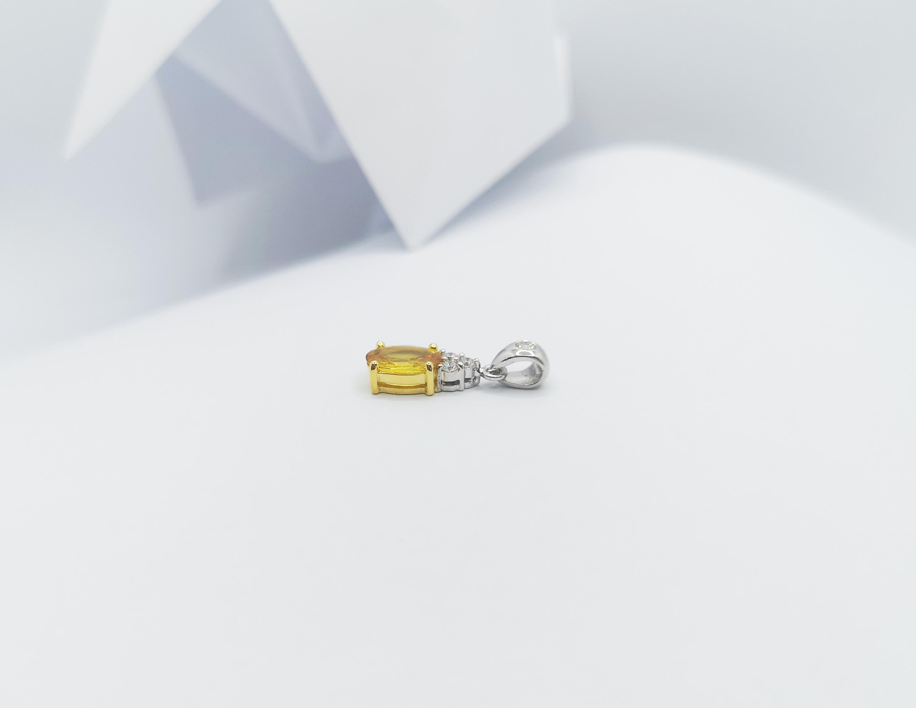 Yellow Sapphire with Diamond Pendant Set in 18 Karat White Gold Settings In New Condition For Sale In Bangkok, TH