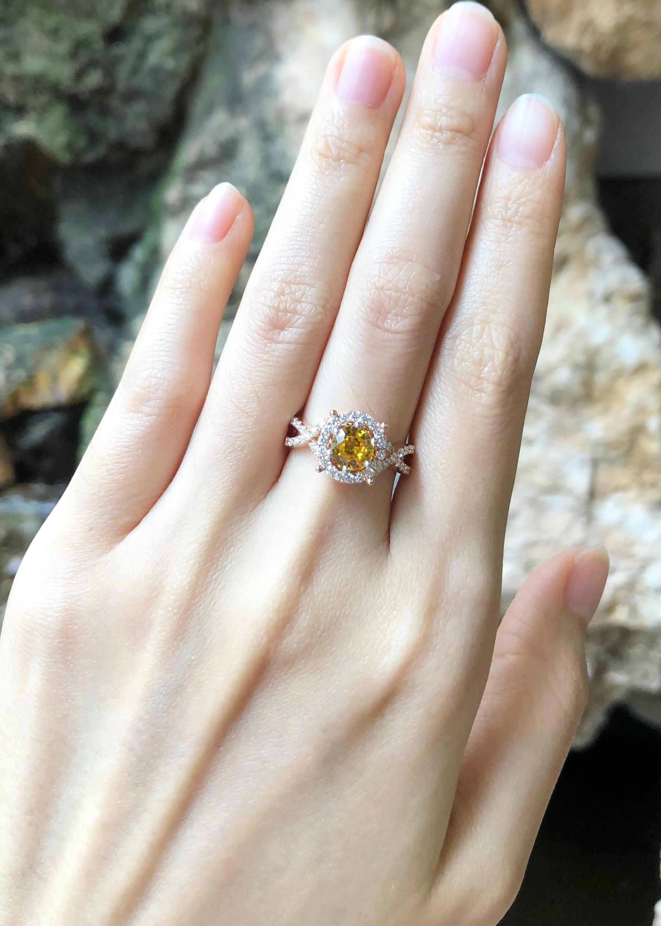 Round Cut Yellow Sapphire with Diamond Ring Set in 18 Karat Rose Gold Settings For Sale