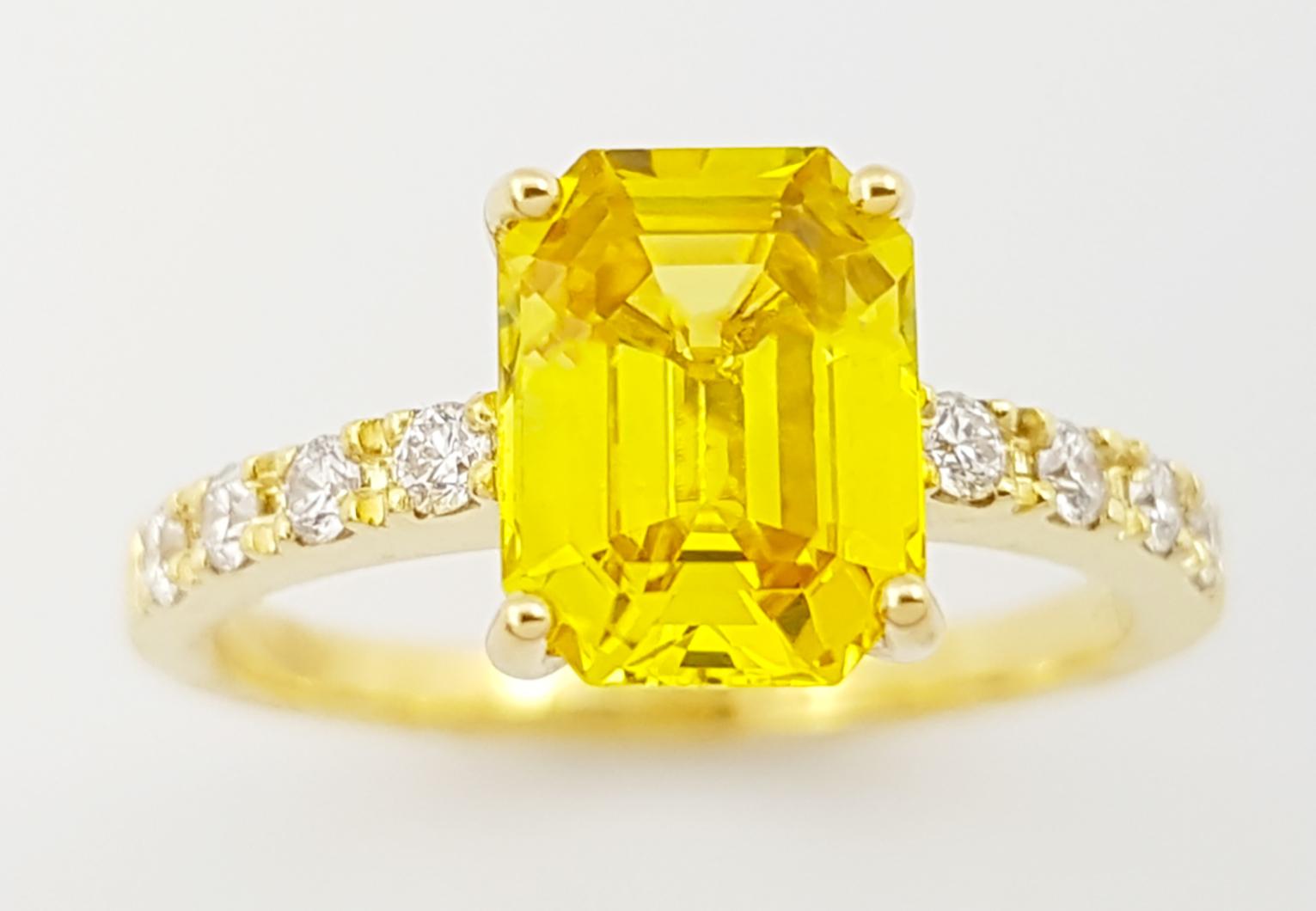Yellow Sapphire with Diamond Ring set in 18K Gold Setting For Sale 4