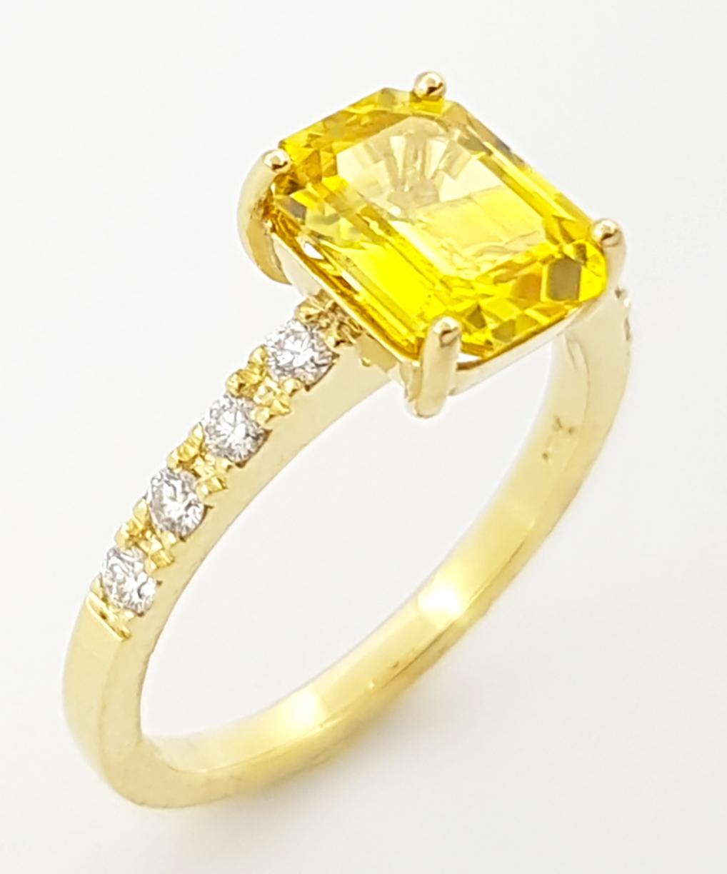 Yellow Sapphire with Diamond Ring set in 18K Gold Setting For Sale 6