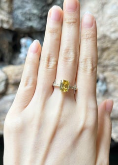 Yellow Sapphire with Diamond Ring set in 18K Gold Setting