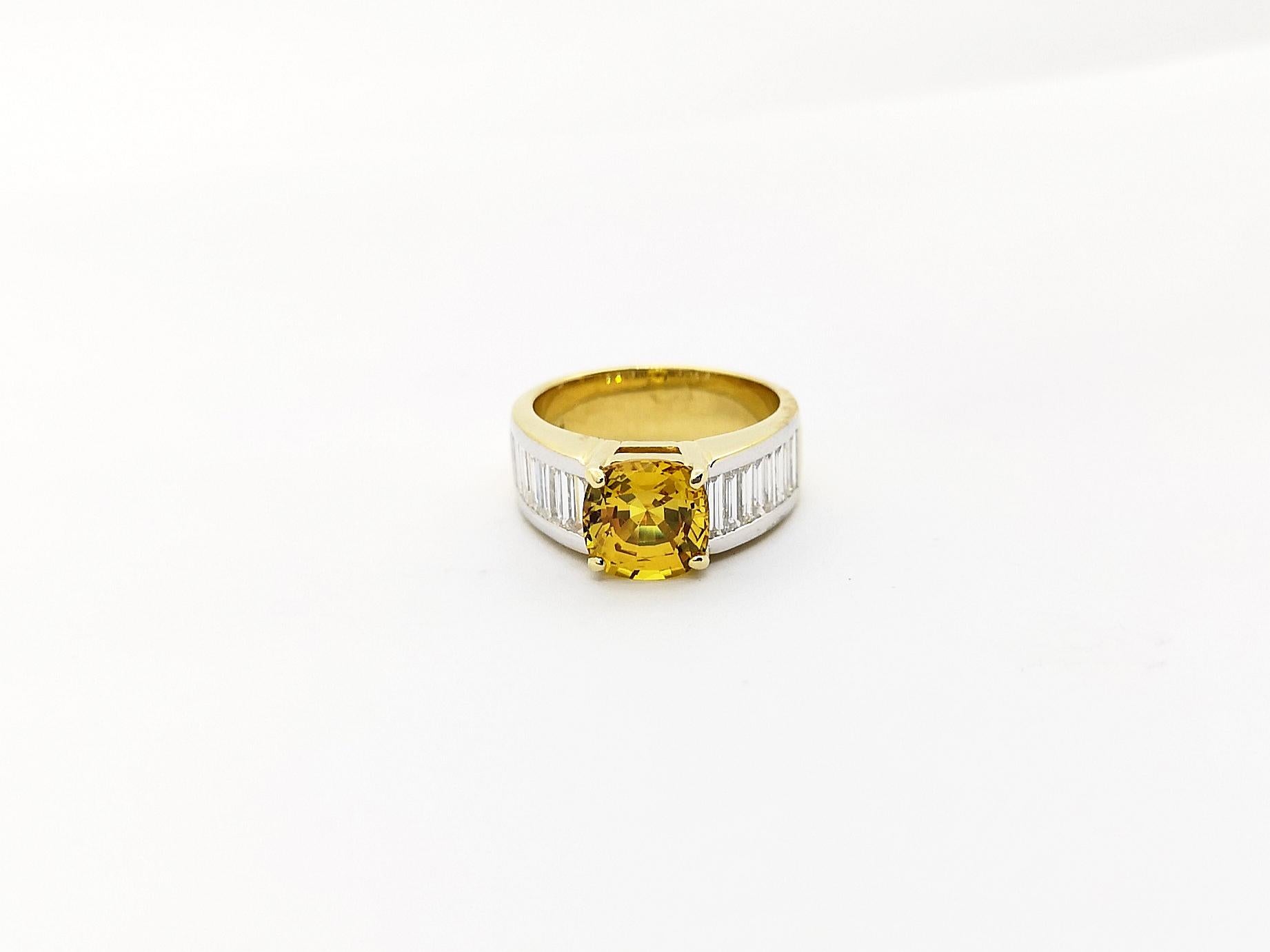 Bague en saphir jaune et diamant sertie en or 18K en vente 4