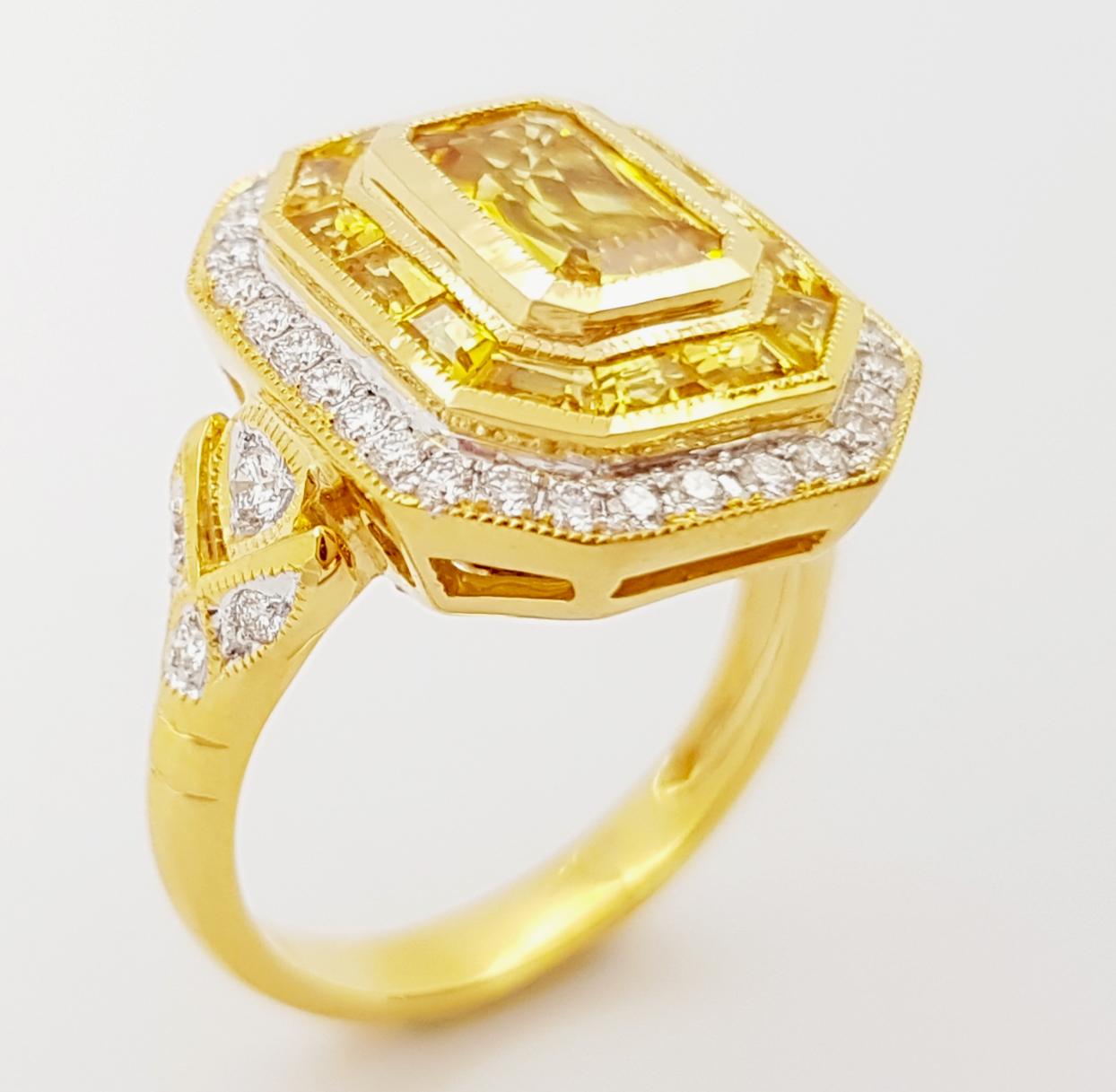 Gelber Saphir mit Diamantring in 18 Karat Gold gefasst im Angebot 4