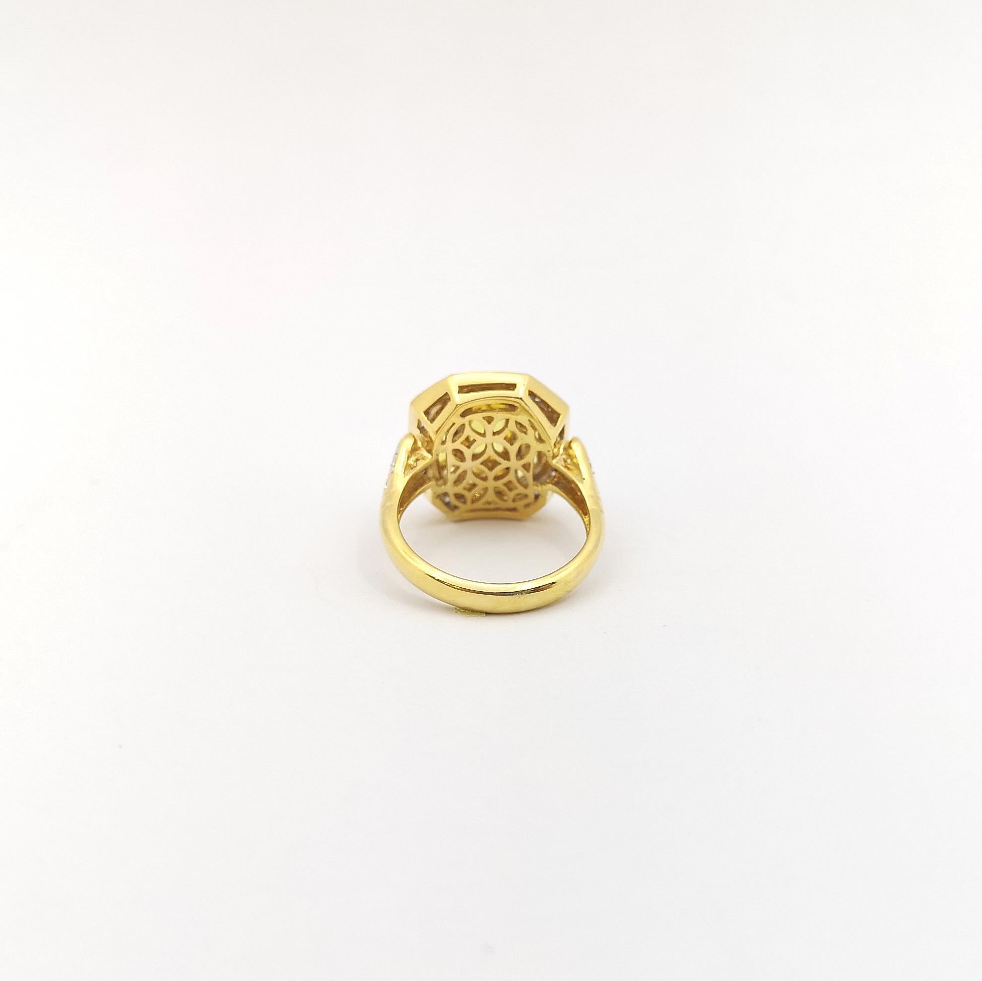 Gelber Saphir mit Diamantring in 18 Karat Gold gefasst im Angebot 5